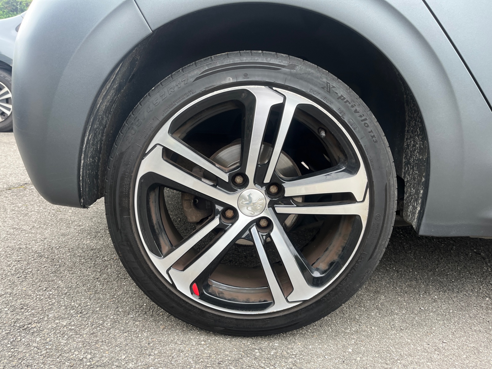 Peugeot 208 29