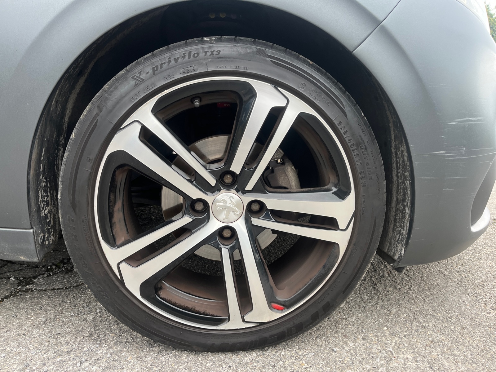 Peugeot 208 30