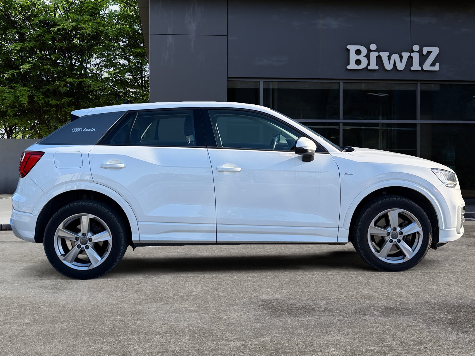 Audi Q2 5