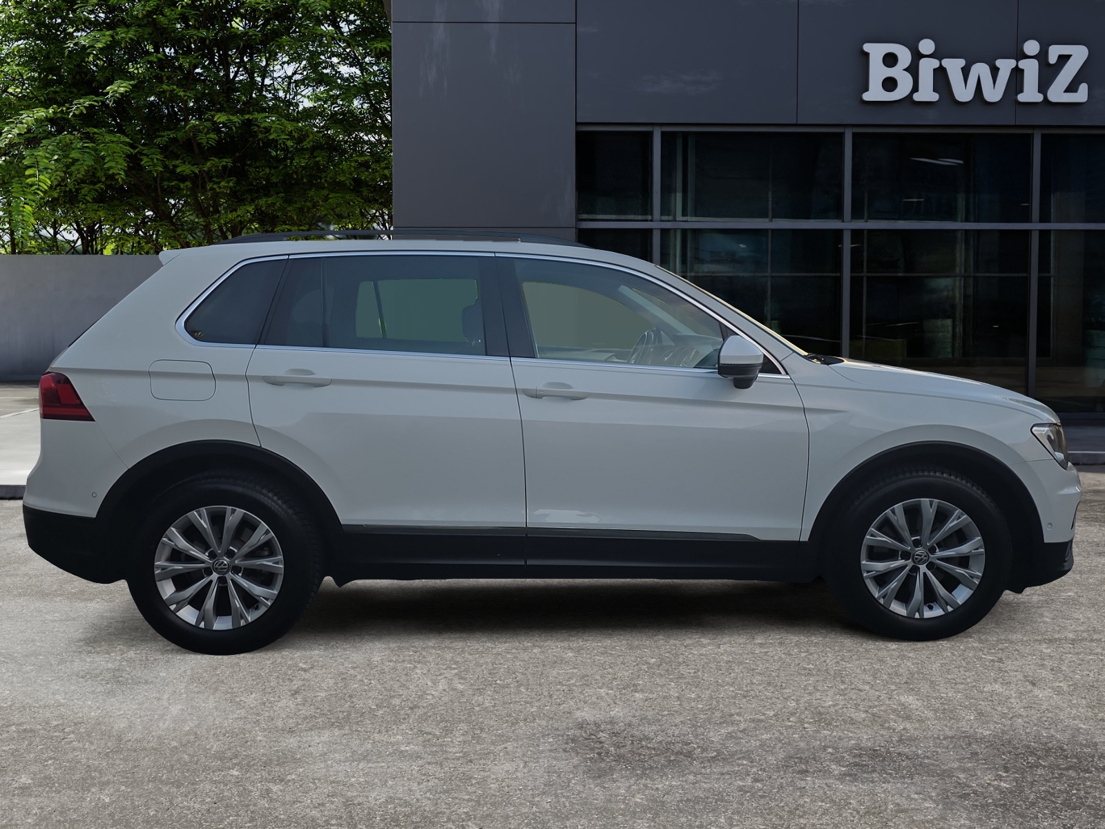 Volkswagen Tiguan 5