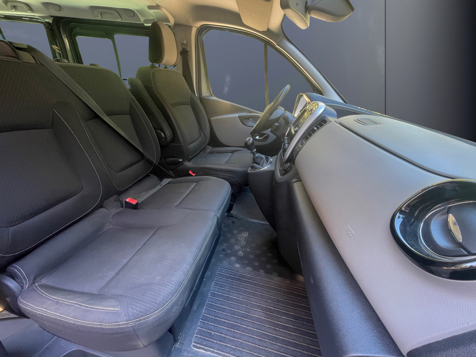 Renault Trafic 13