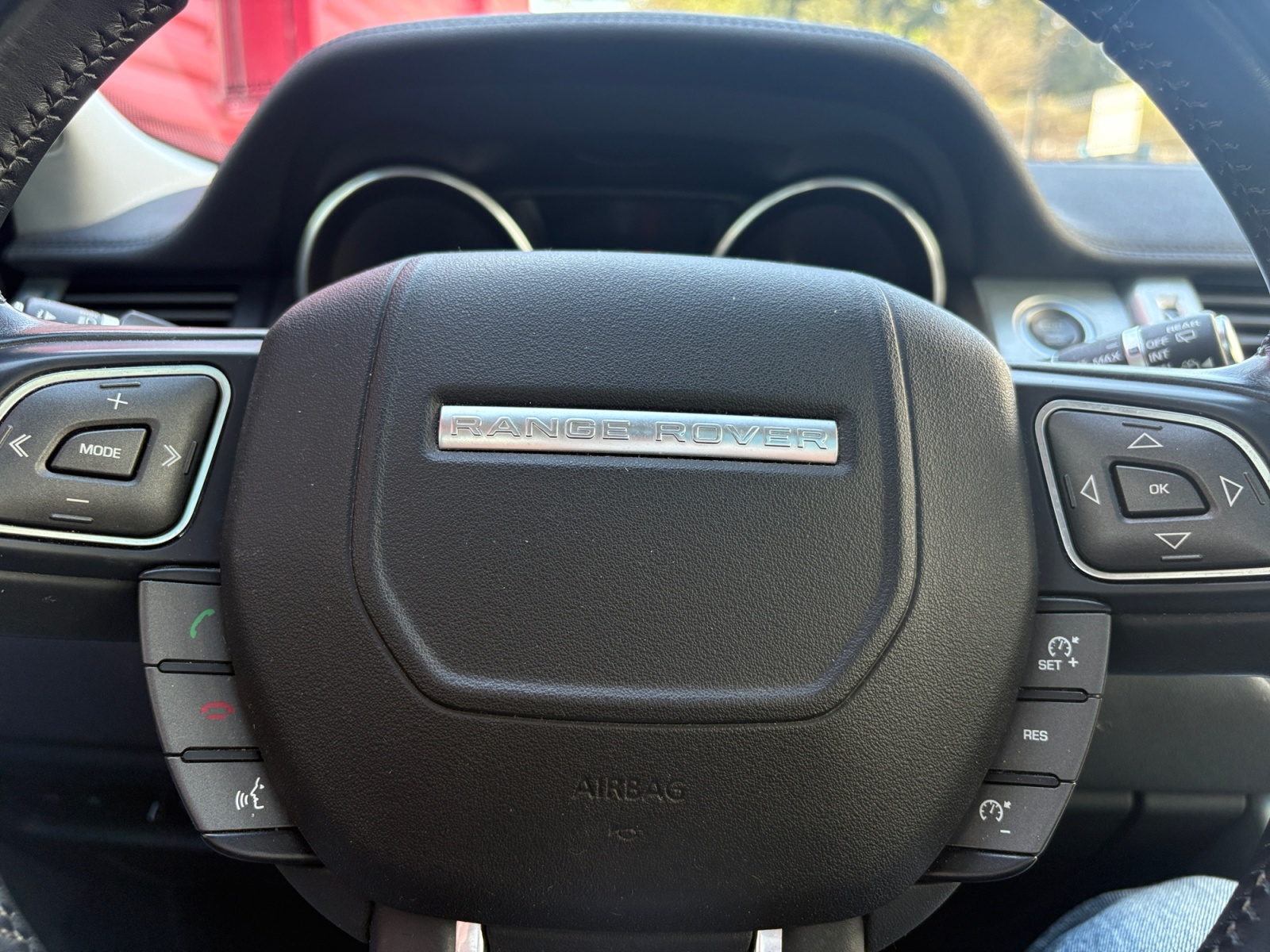 Land Rover Range Rover Evoque 30