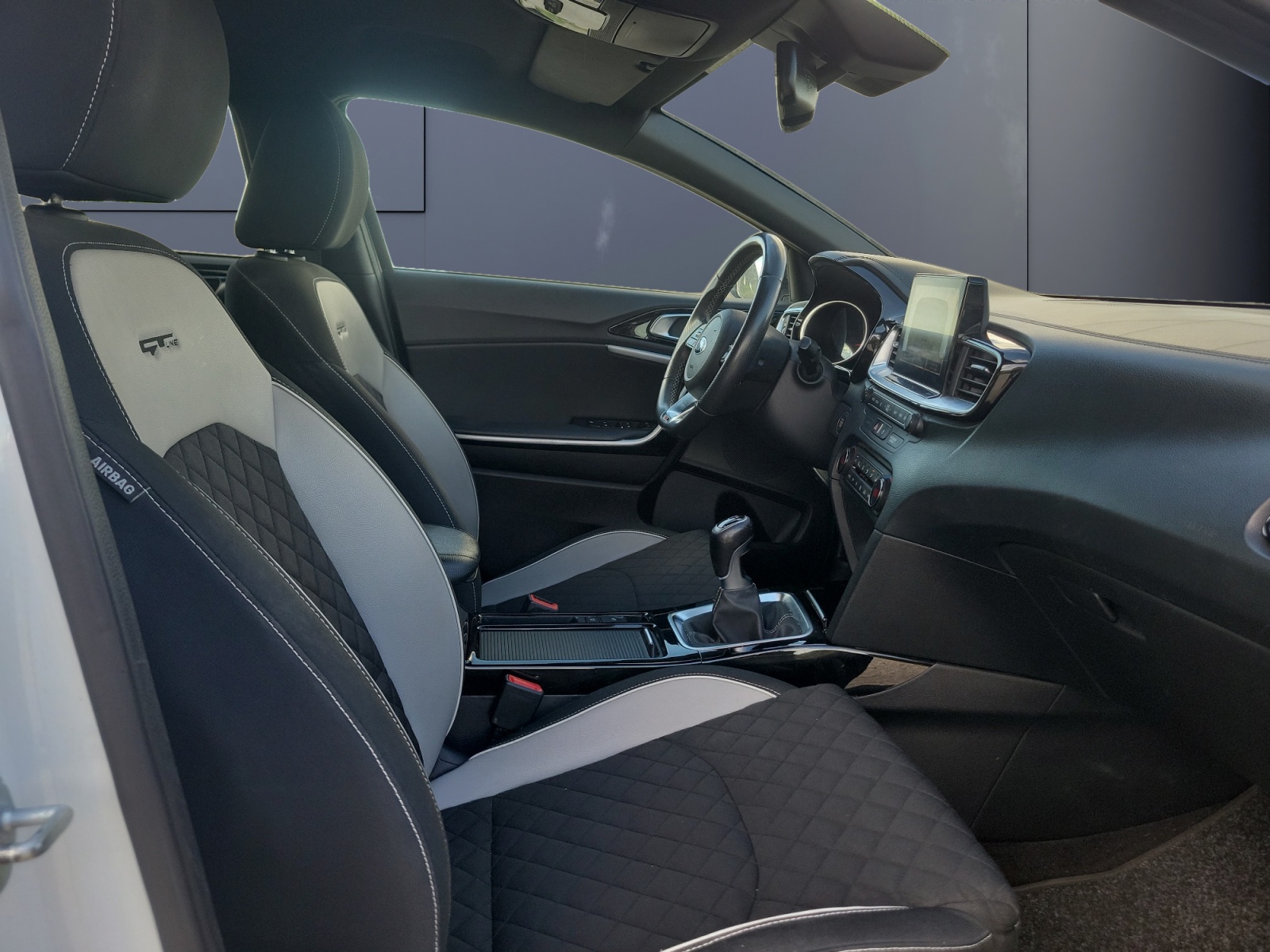 Kia Proceed 13