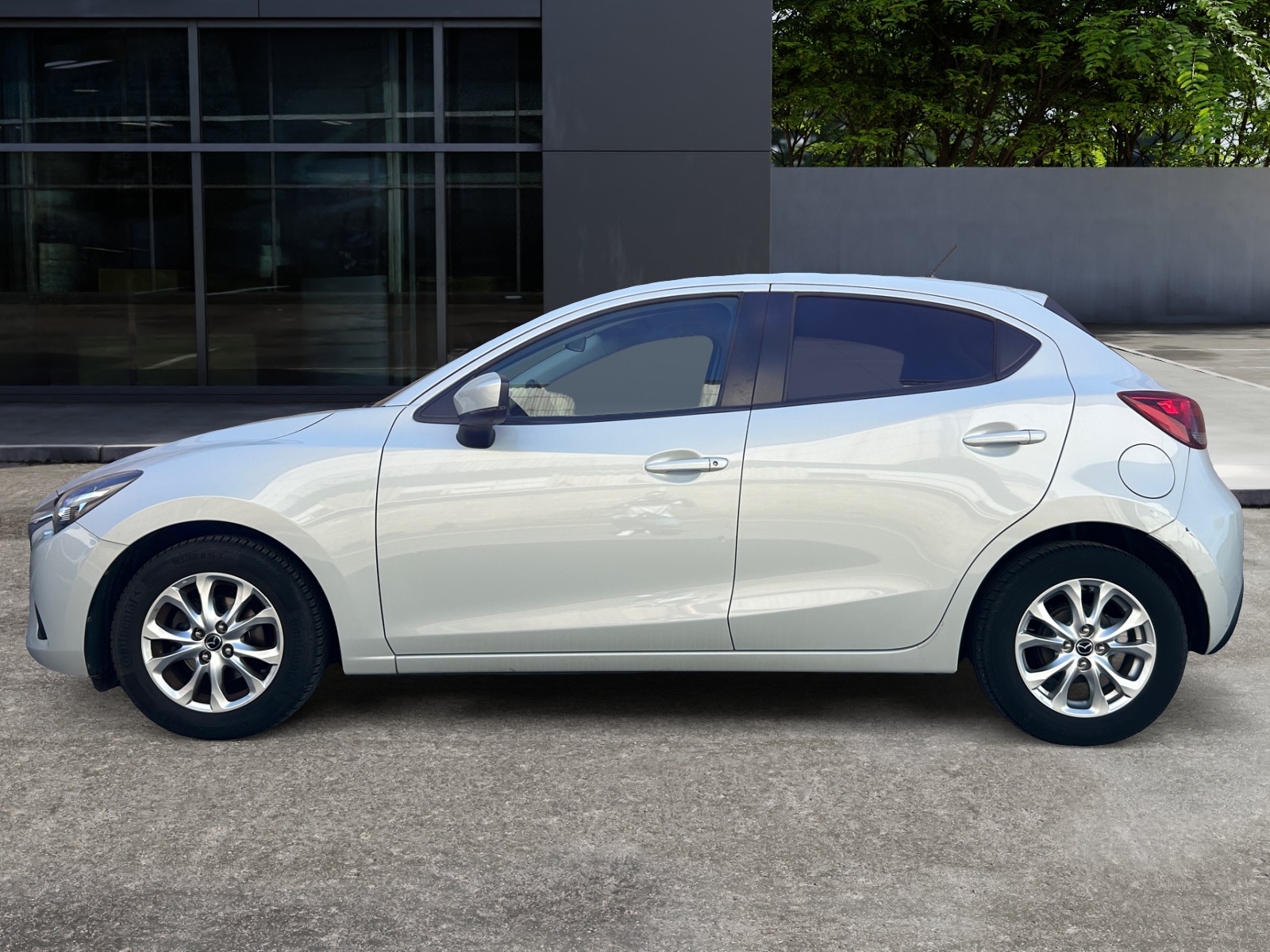 Mazda 2 1