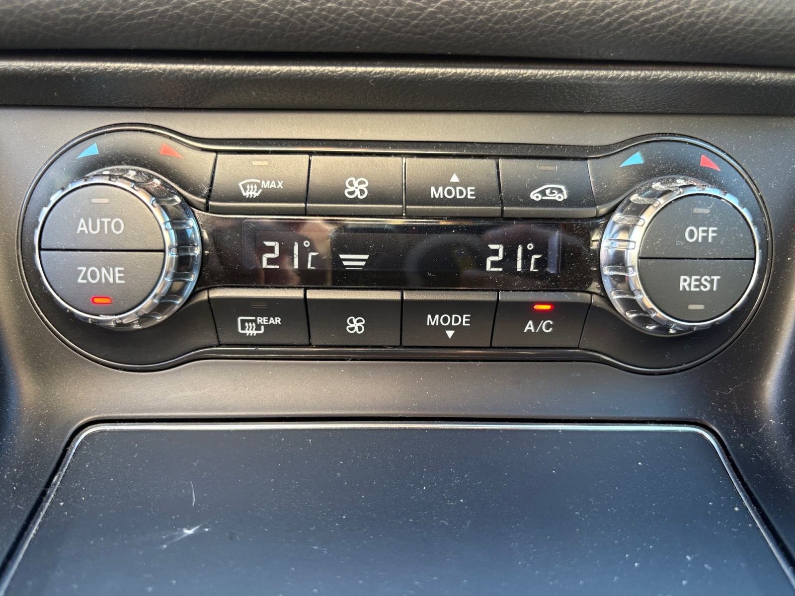 Mercedes-Benz Gla 27