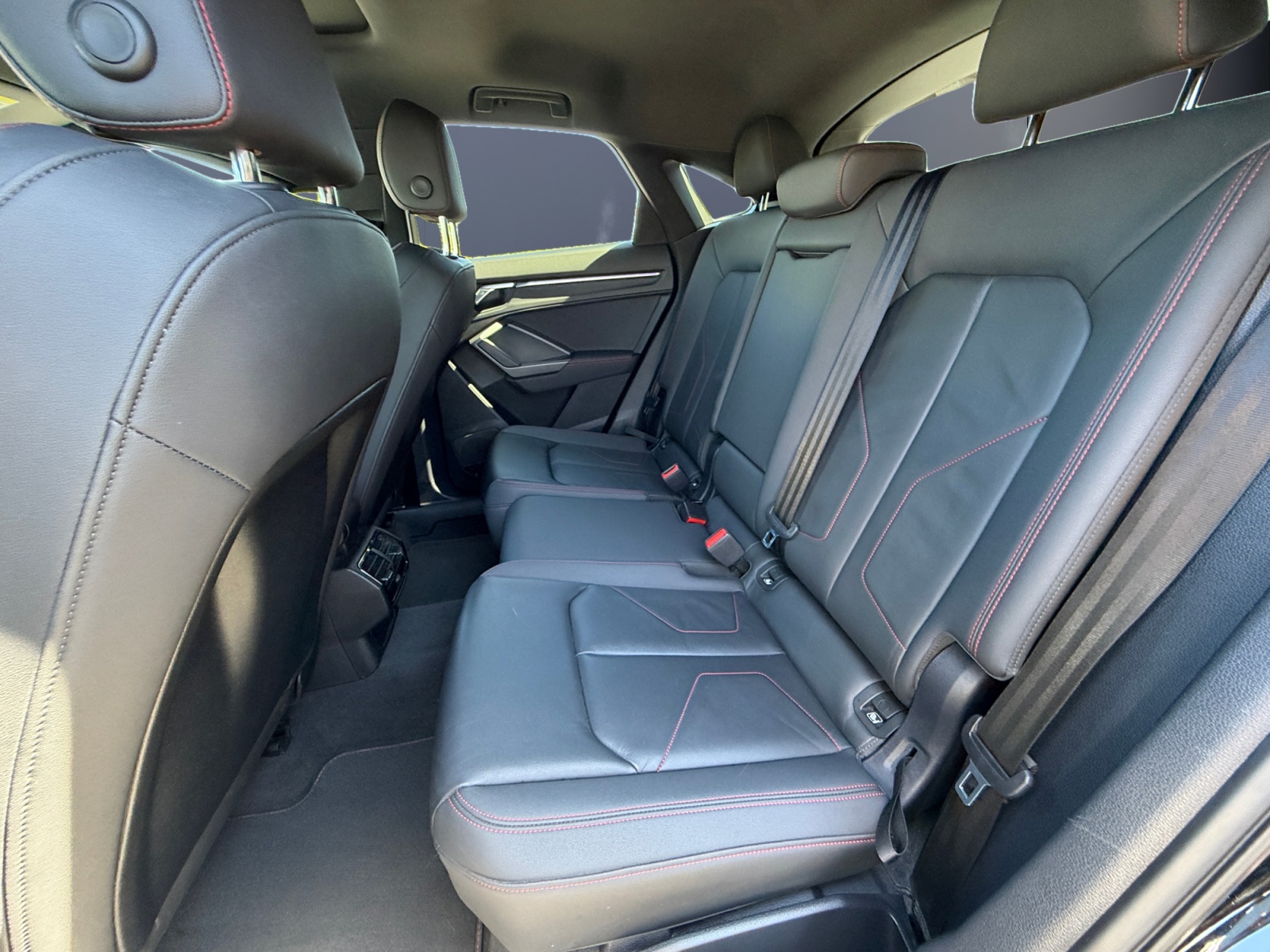 Audi Q3 10