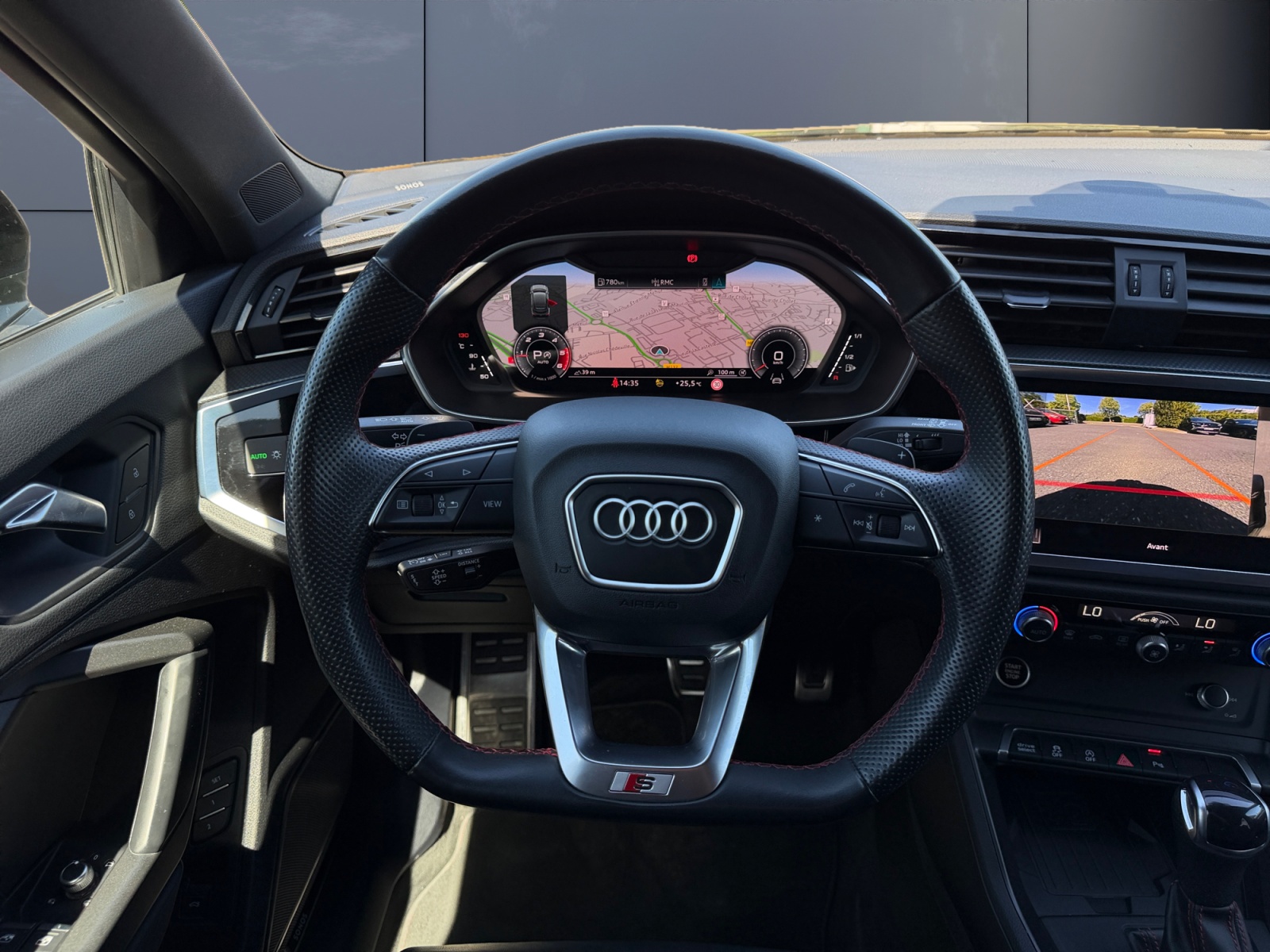 Audi Q3 15