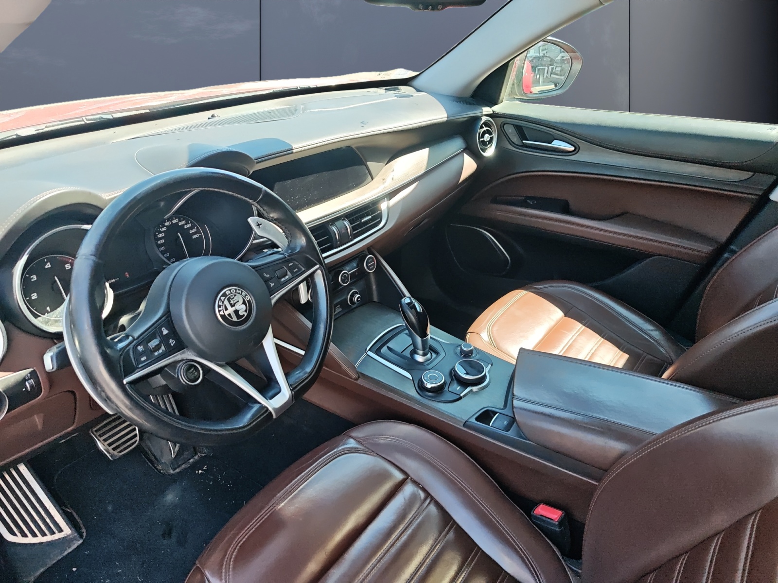 Alfa Romeo Stelvio 8