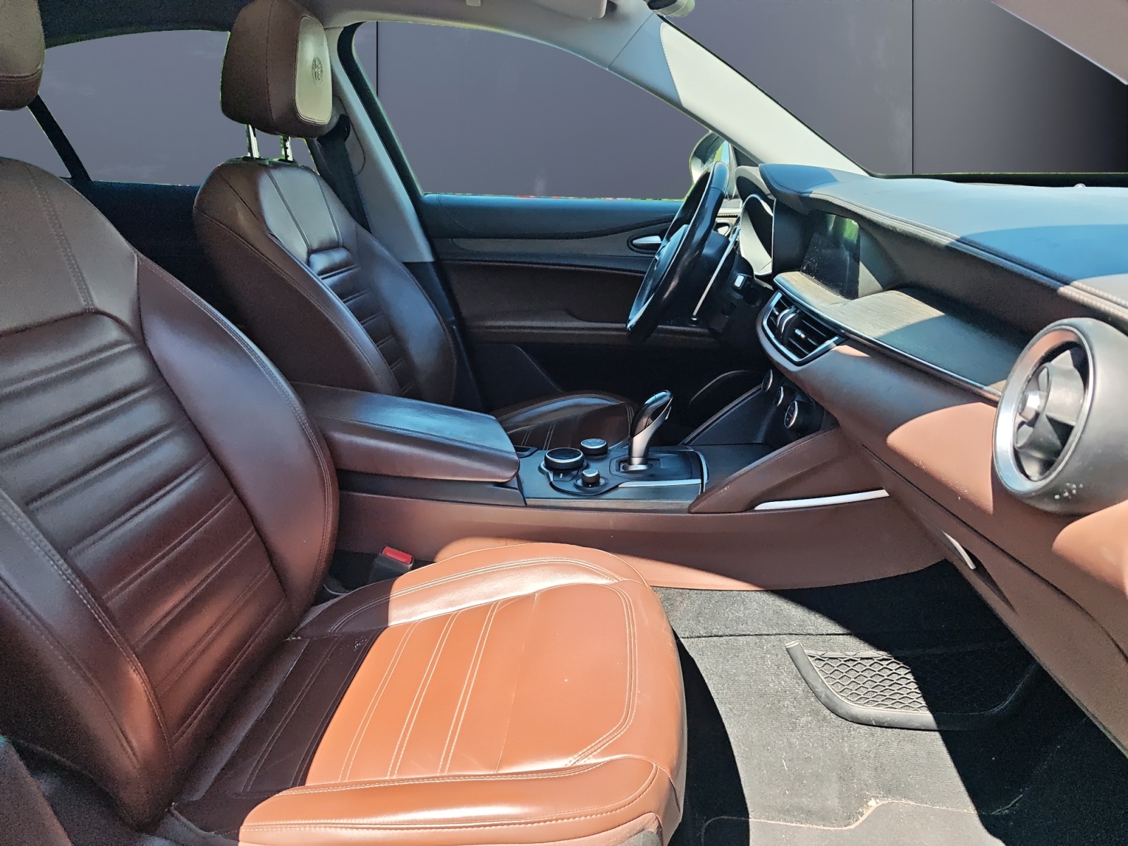 Alfa Romeo Stelvio 13