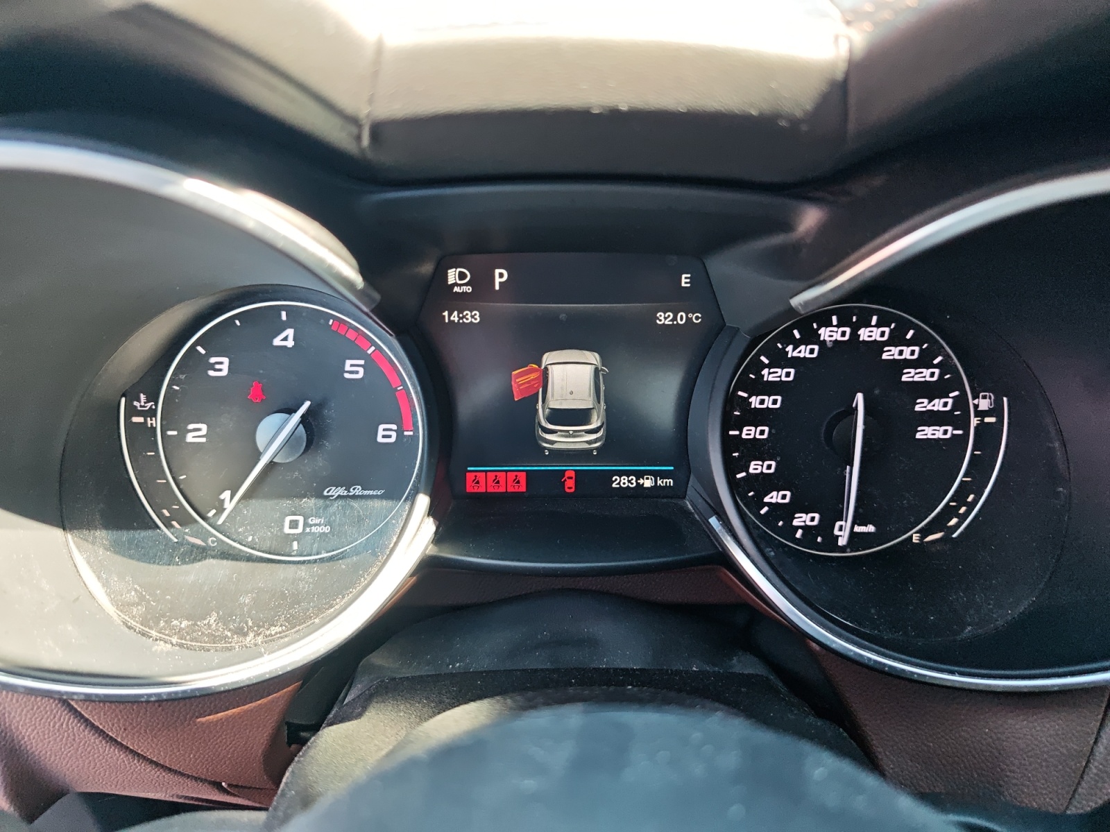 Alfa Romeo Stelvio 16