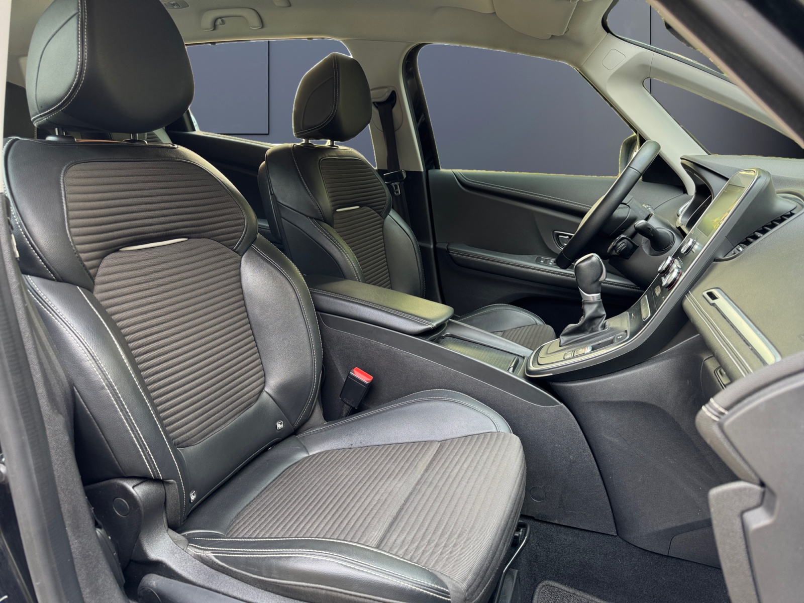 Renault Grand Scenic 13