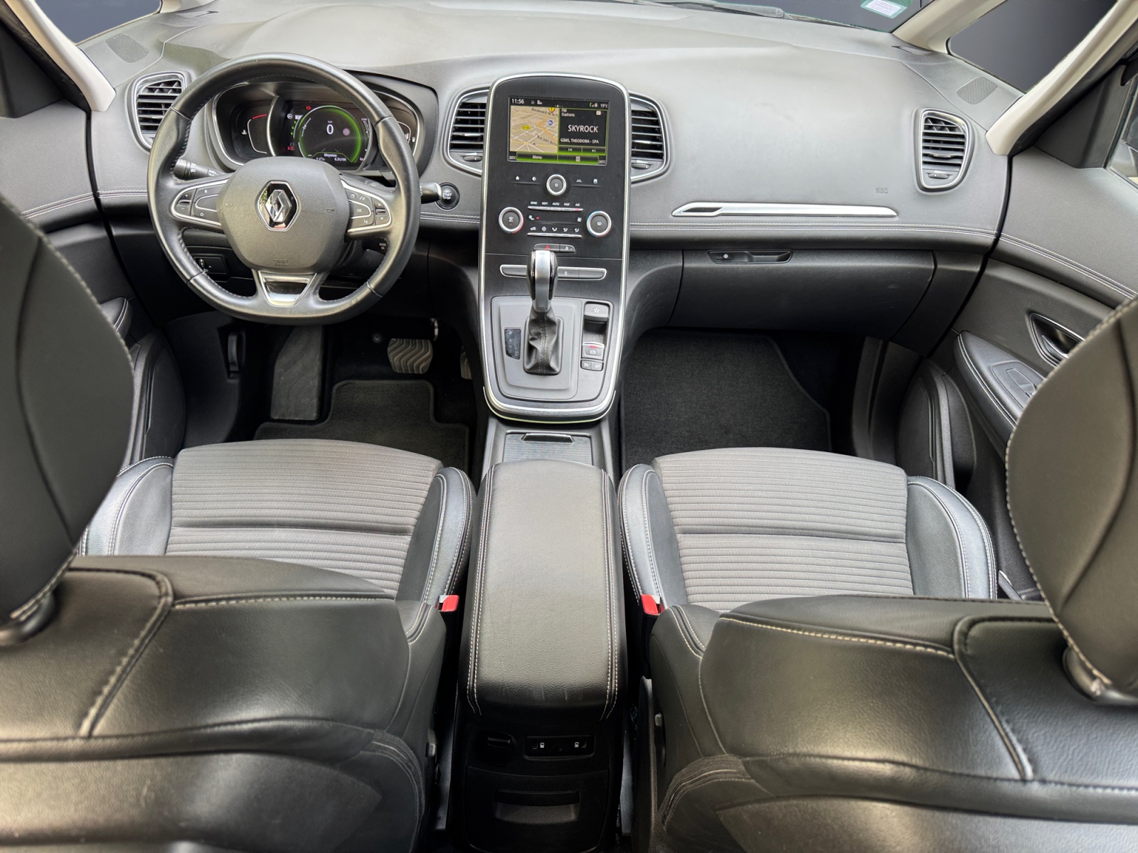 Renault Grand Scenic 14