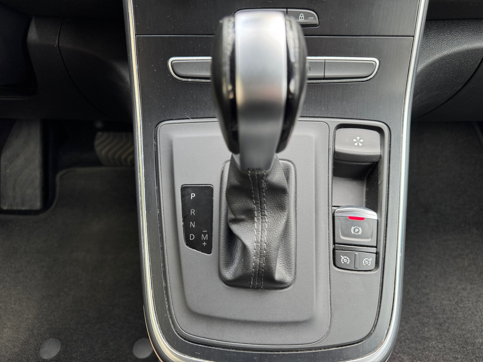 Renault Grand Scenic 19