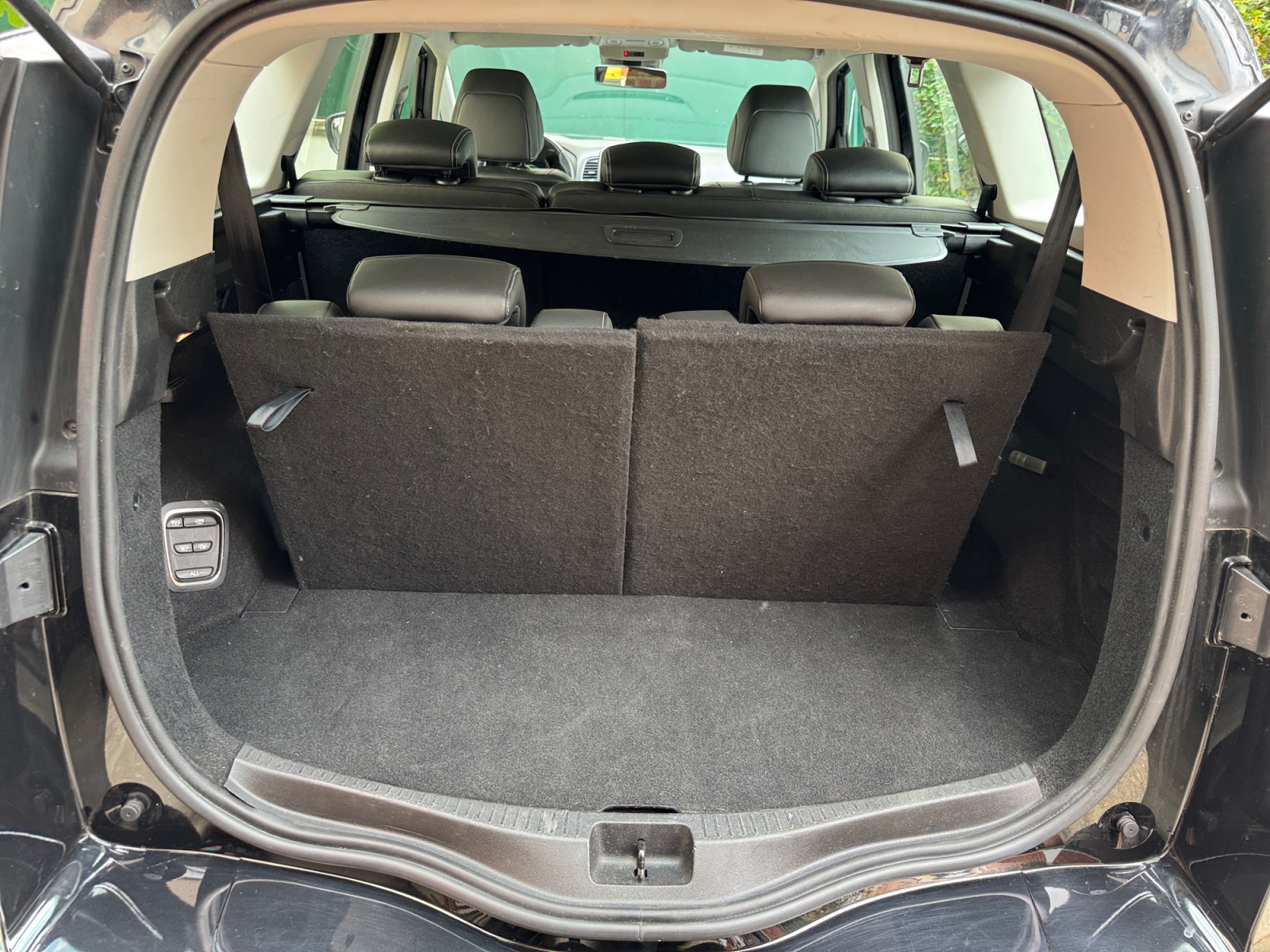 Renault Grand Scenic 26