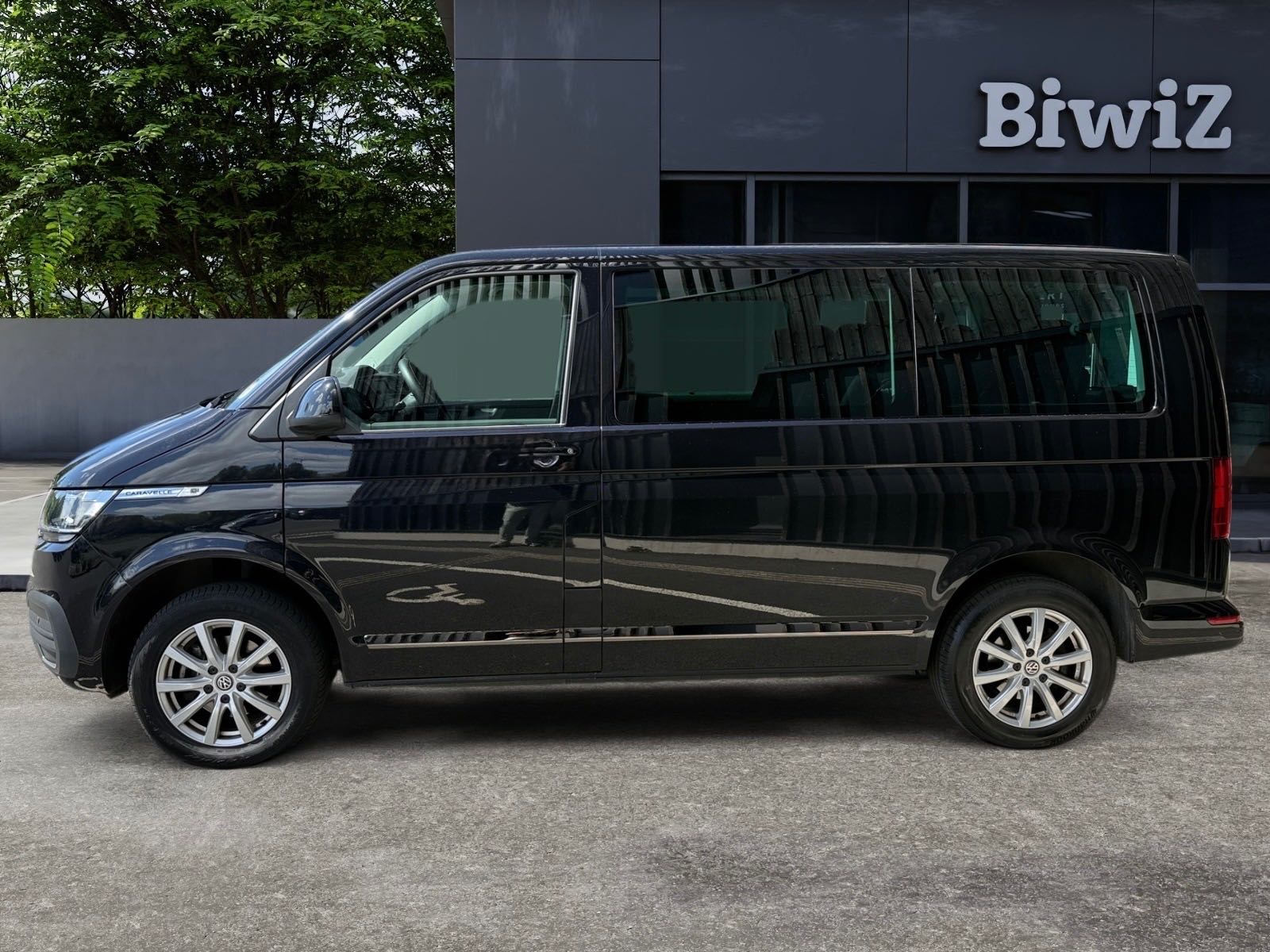 Volkswagen Caravelle 1