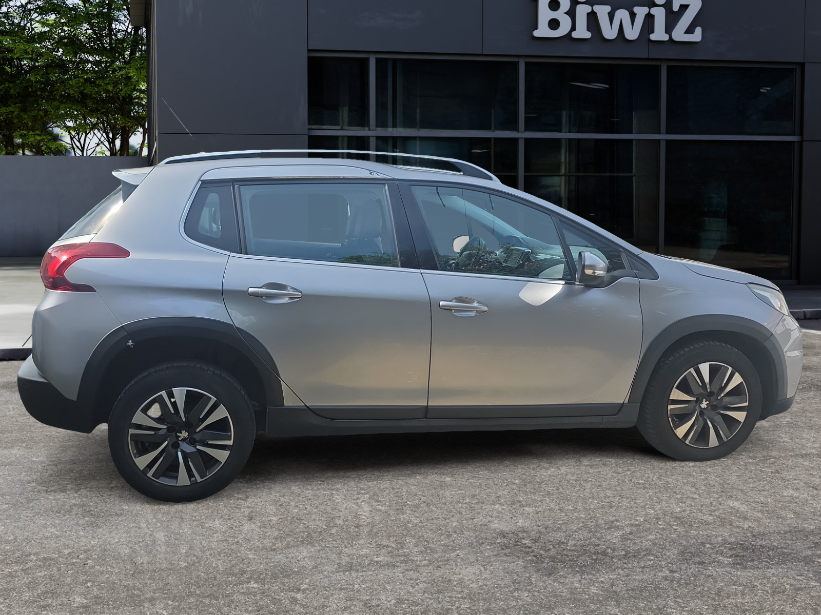 Peugeot 2008 5