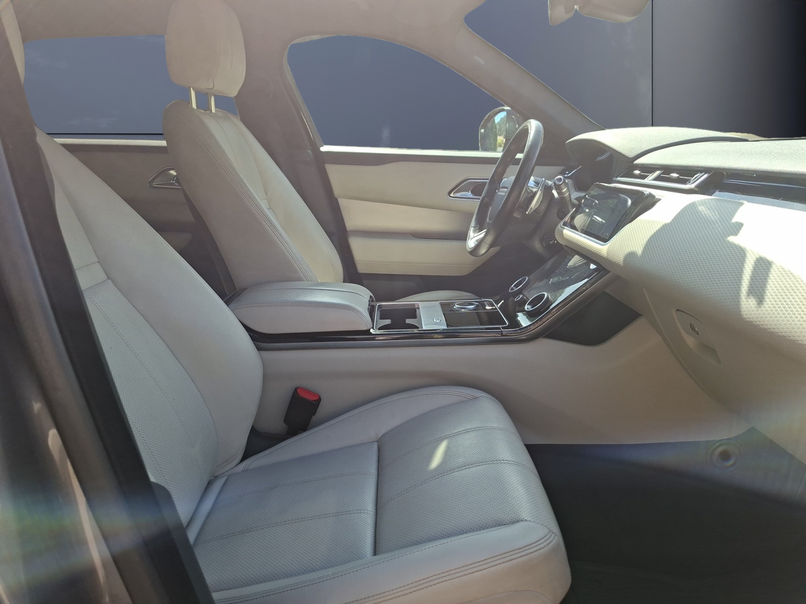 Land Rover Range Rover Velar 12