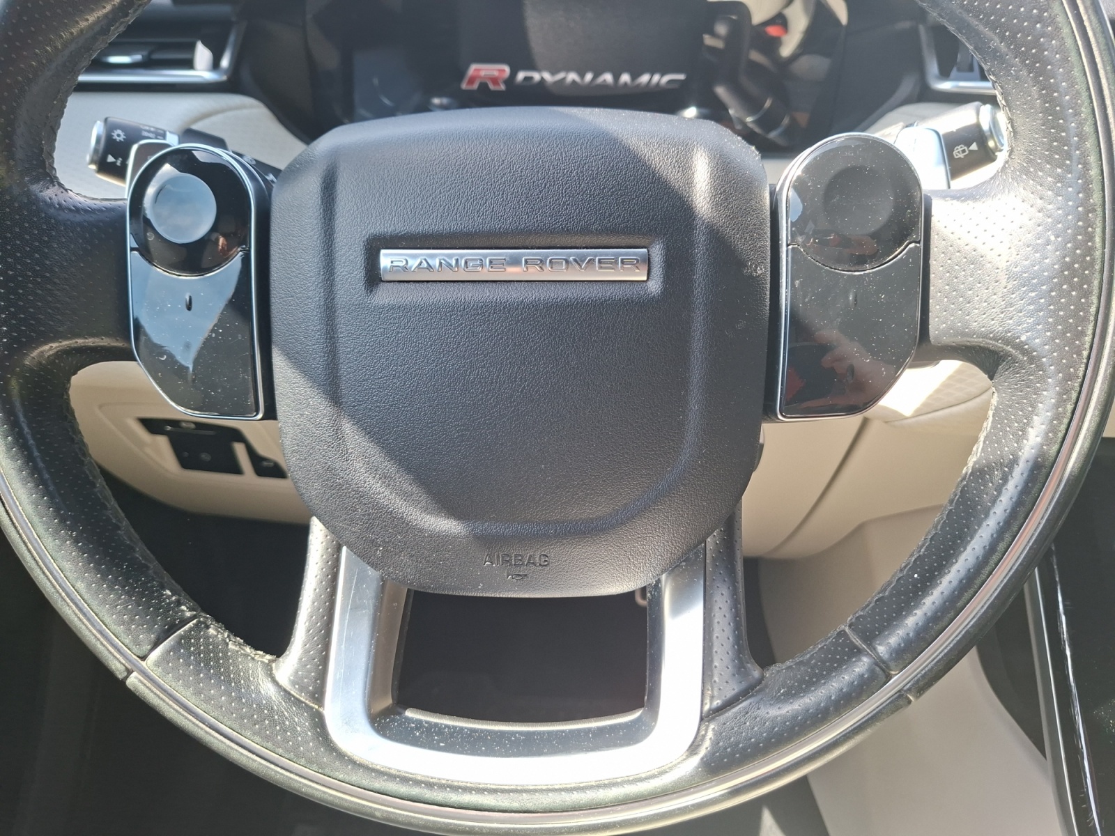 Land Rover Range Rover Velar 16