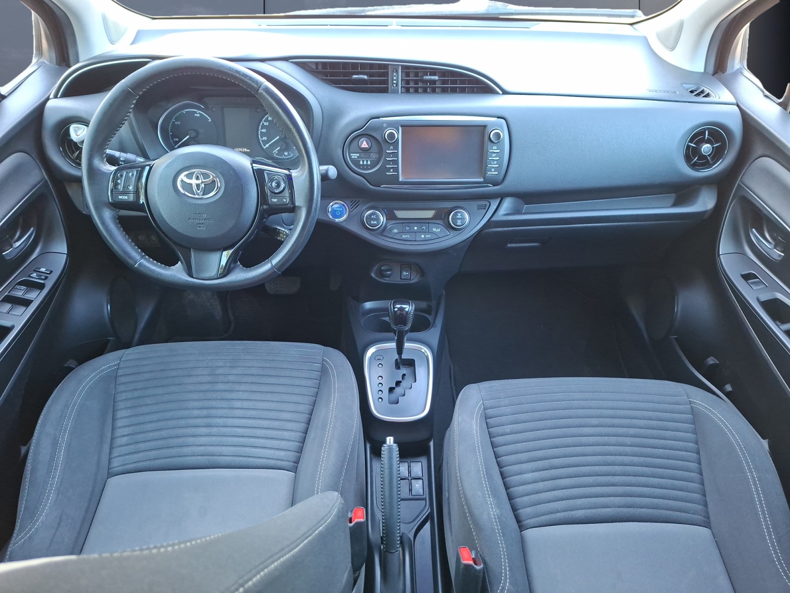Toyota Yaris 14