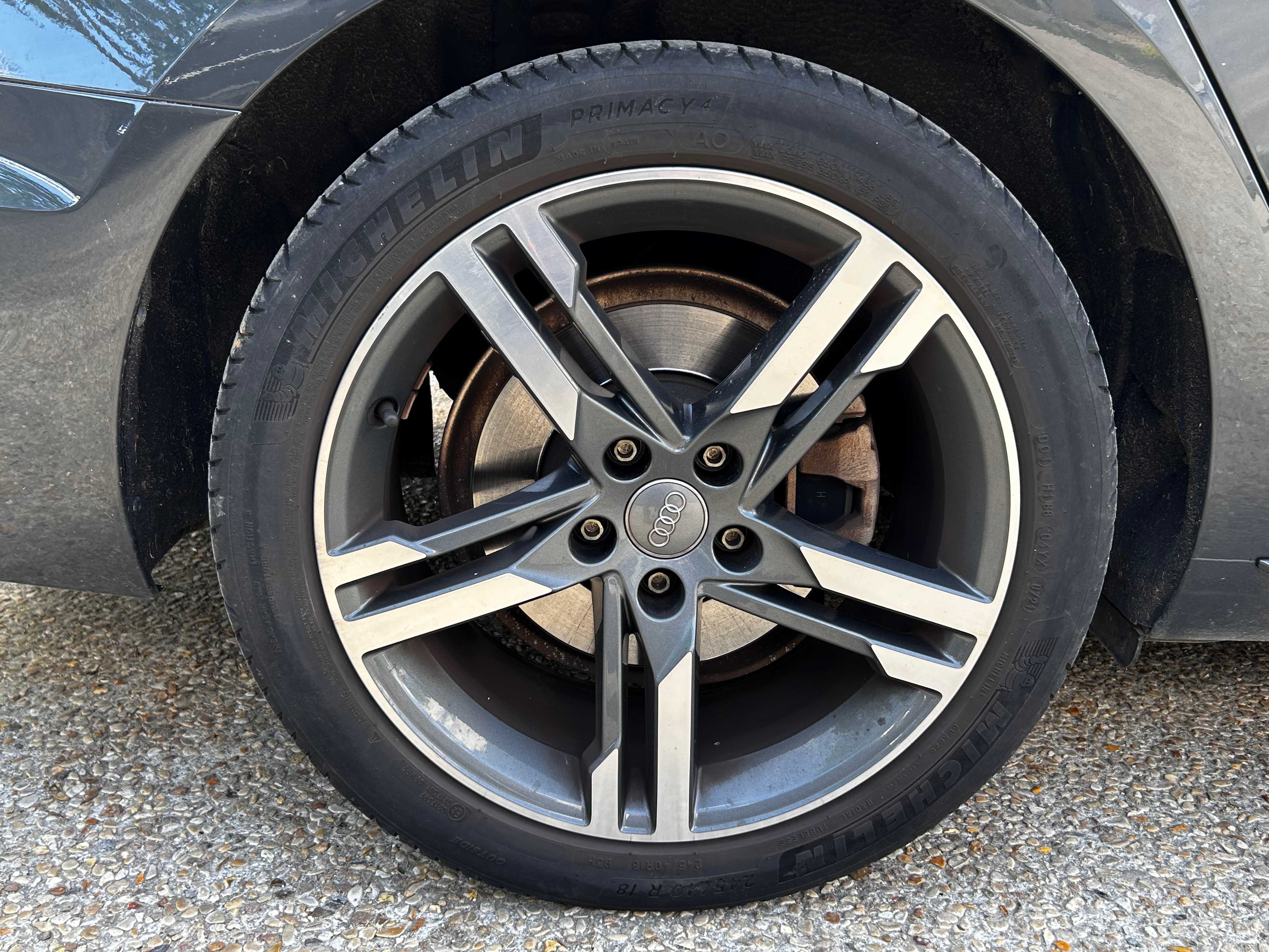 Audi A4 47