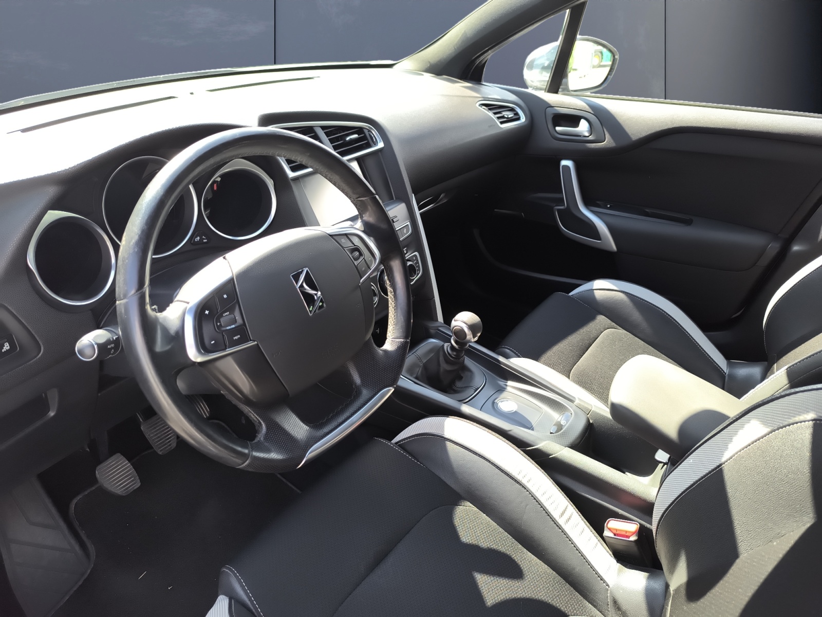 Ds Automobiles Ds 4 8