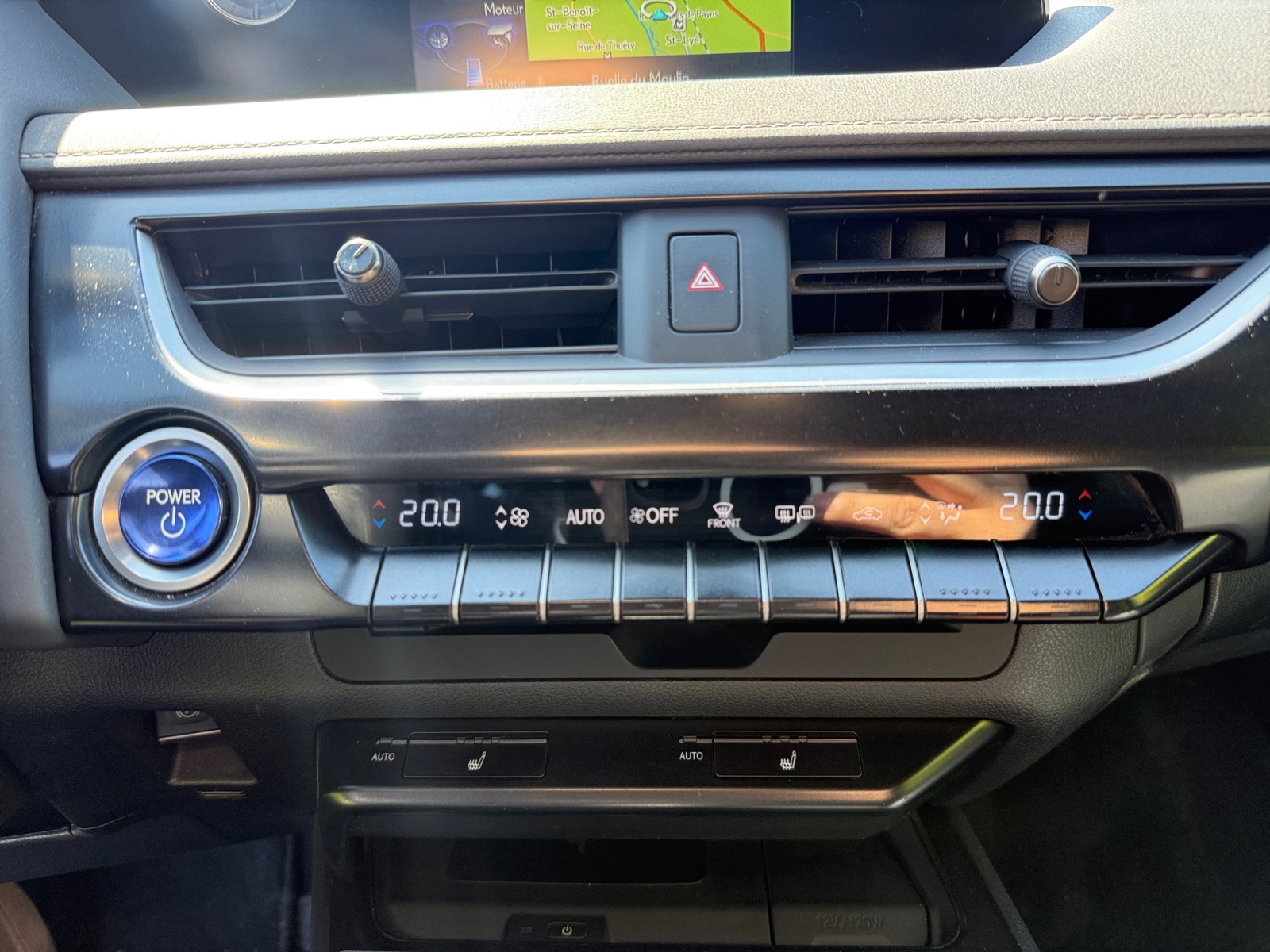 Lexus Ux 18