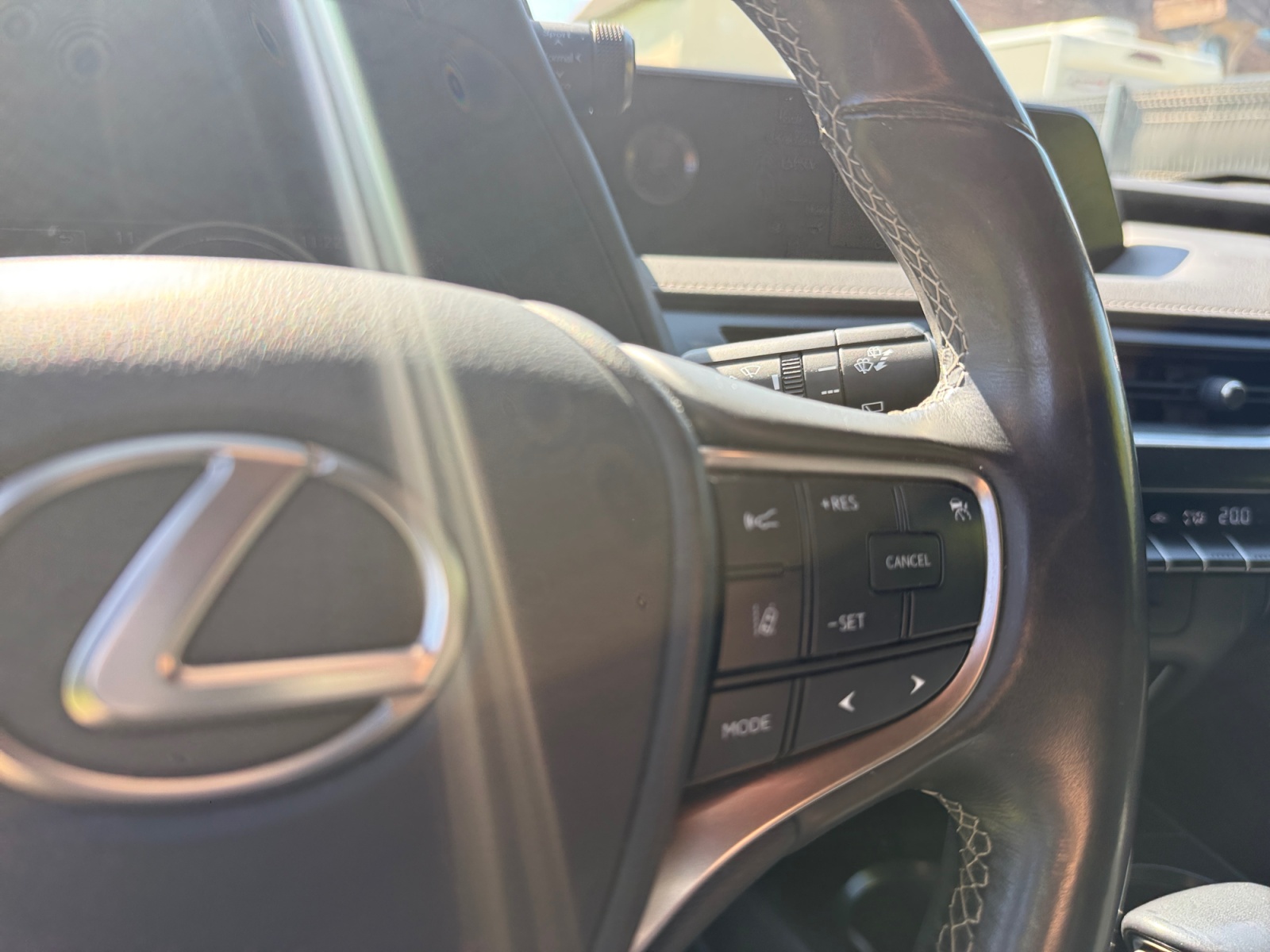 Lexus Ux 23