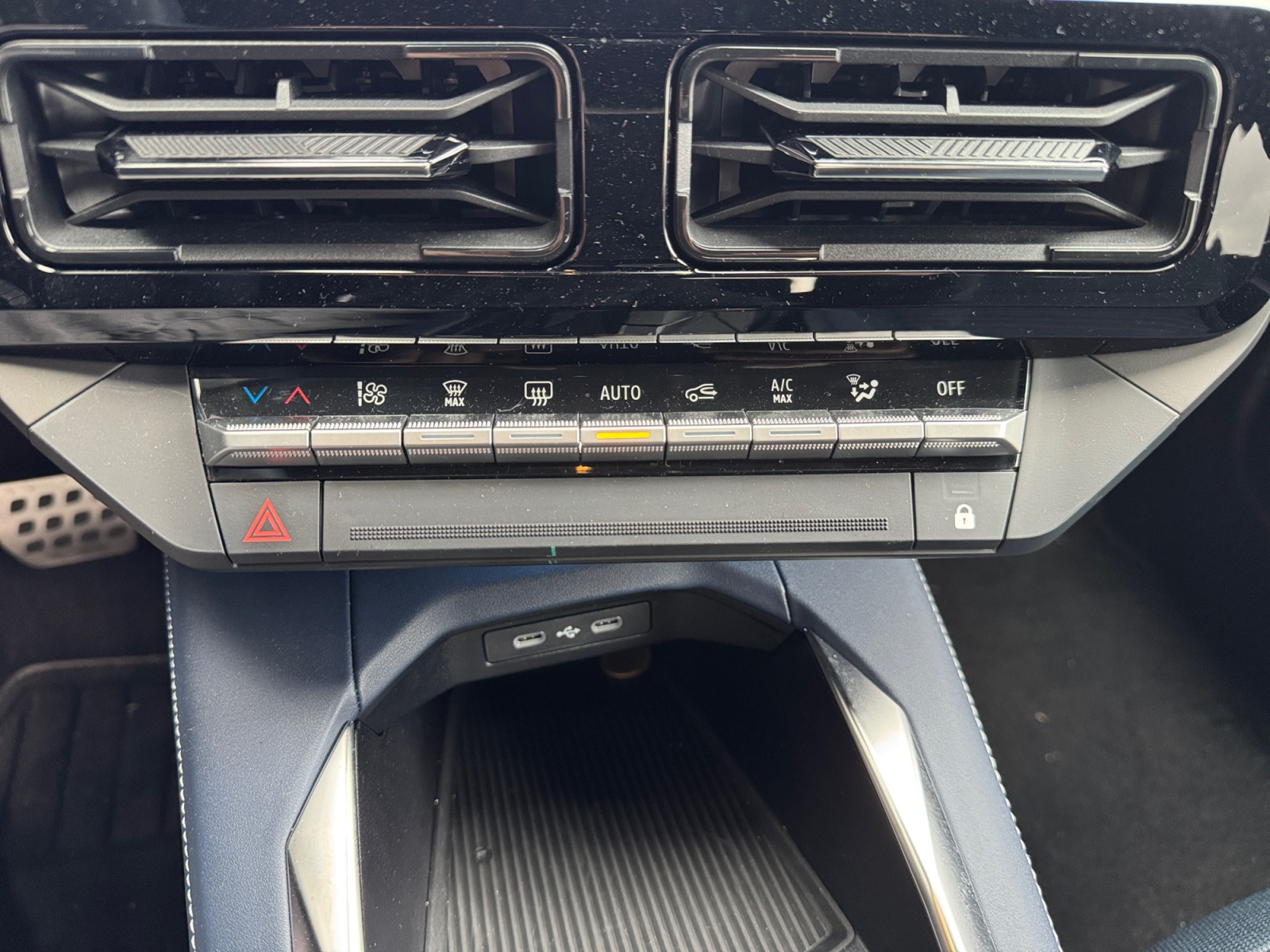 Alpine A290 23