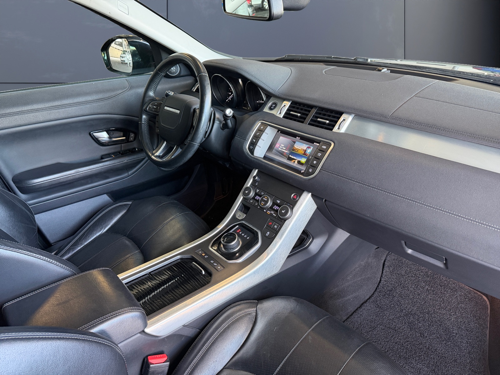 Land Rover Range Rover Evoque 12