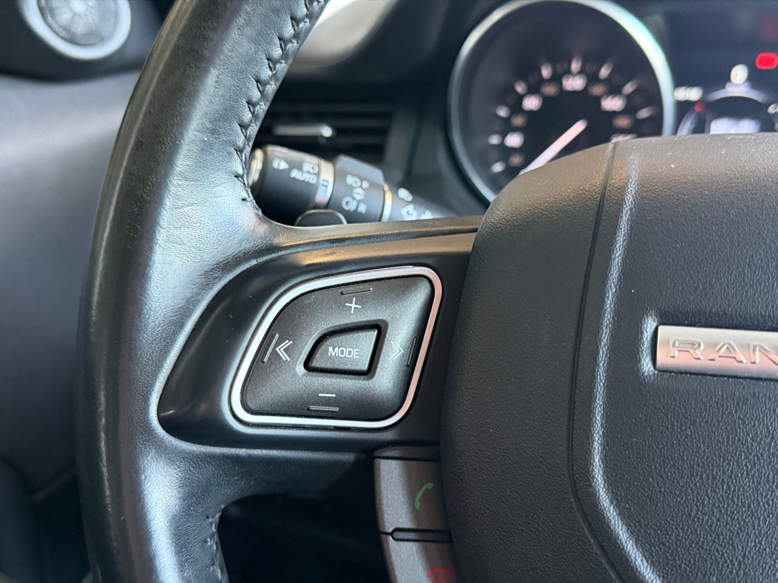 Land Rover Range Rover Evoque 18