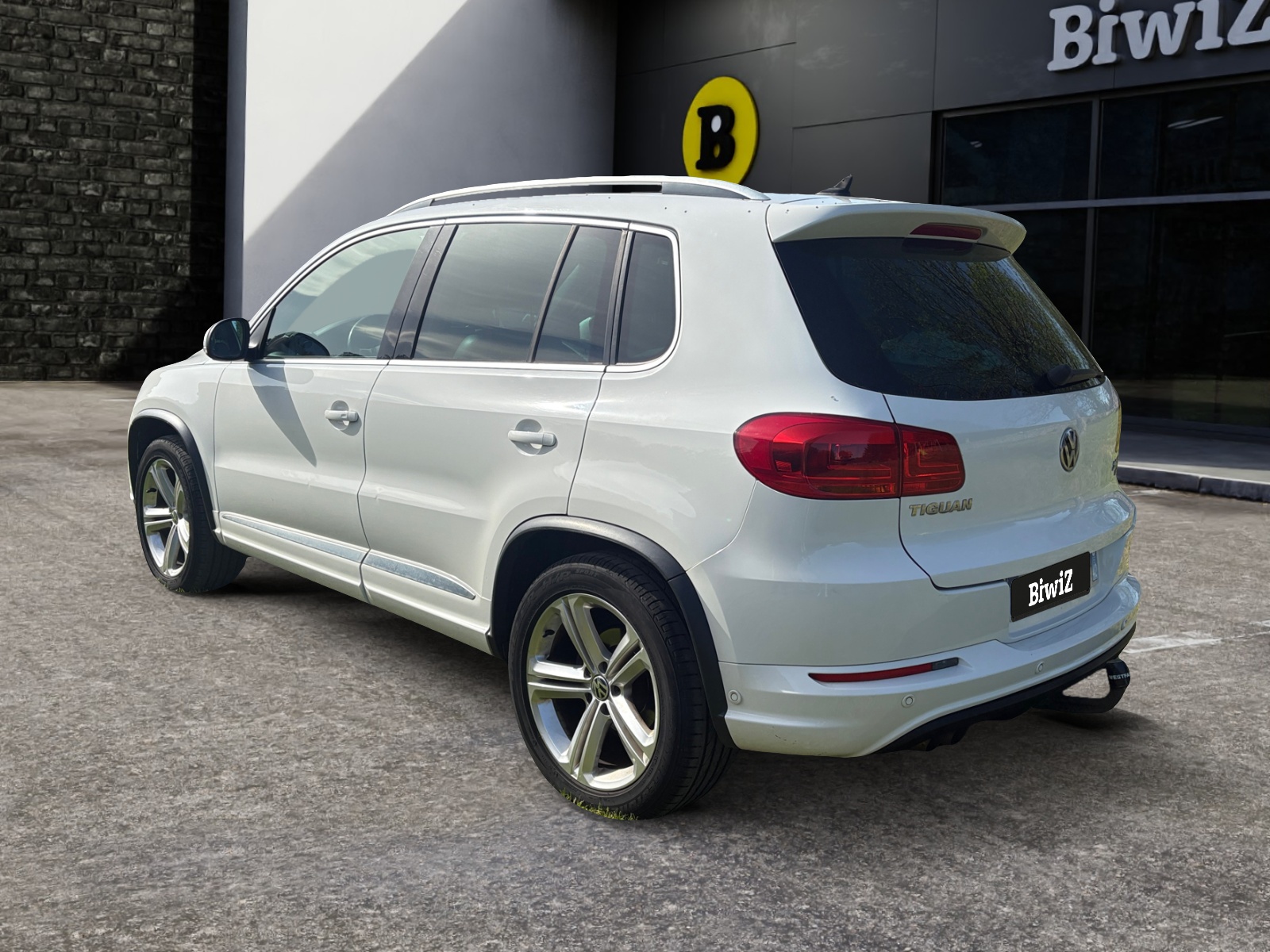 Volkswagen Tiguan 1