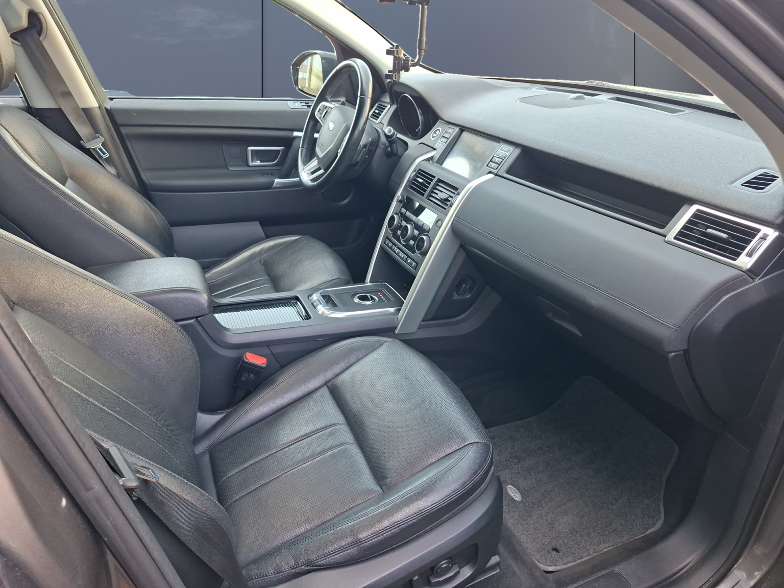 Land Rover Discovery Sport 12