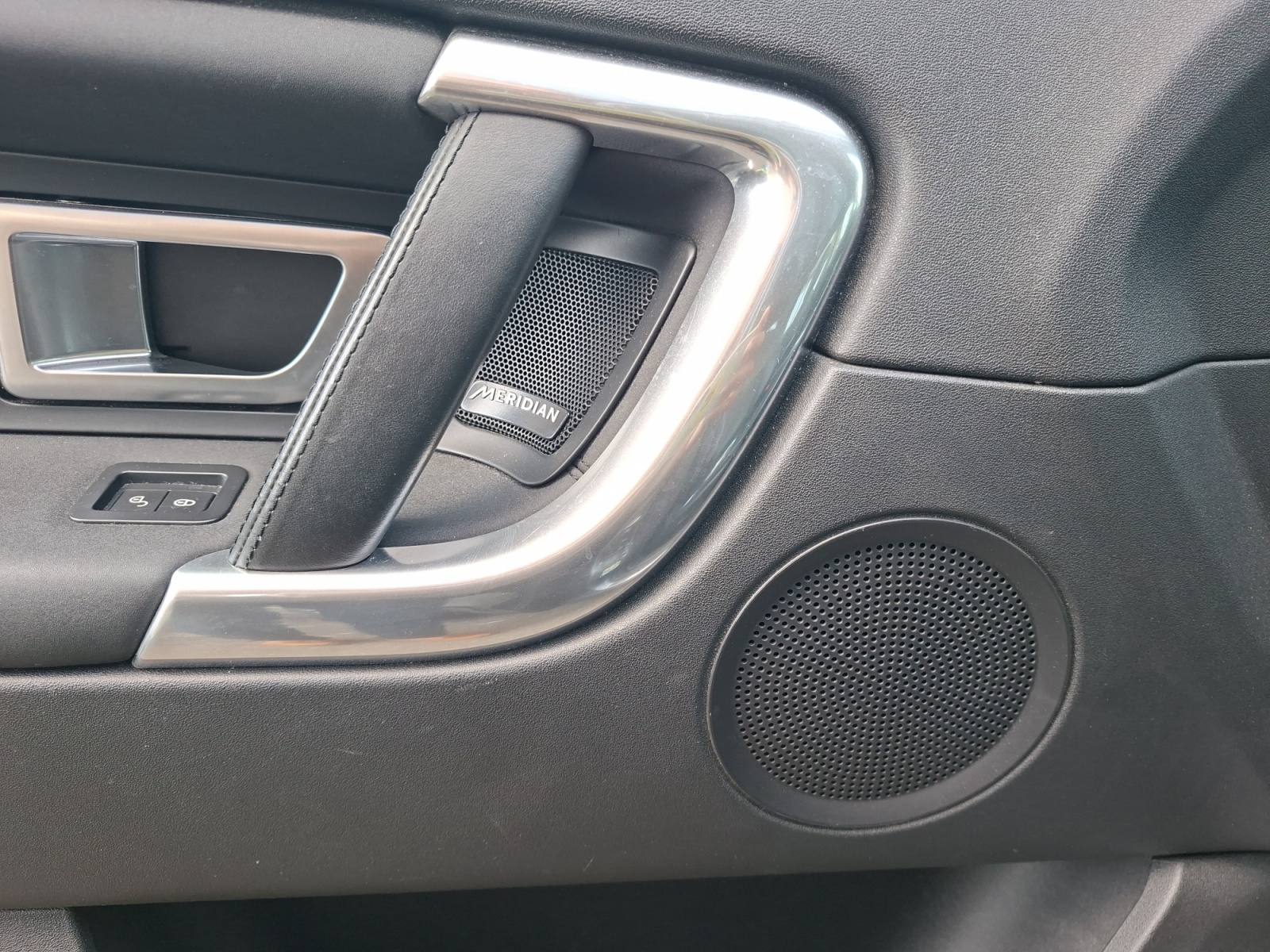 Land Rover Discovery Sport 23