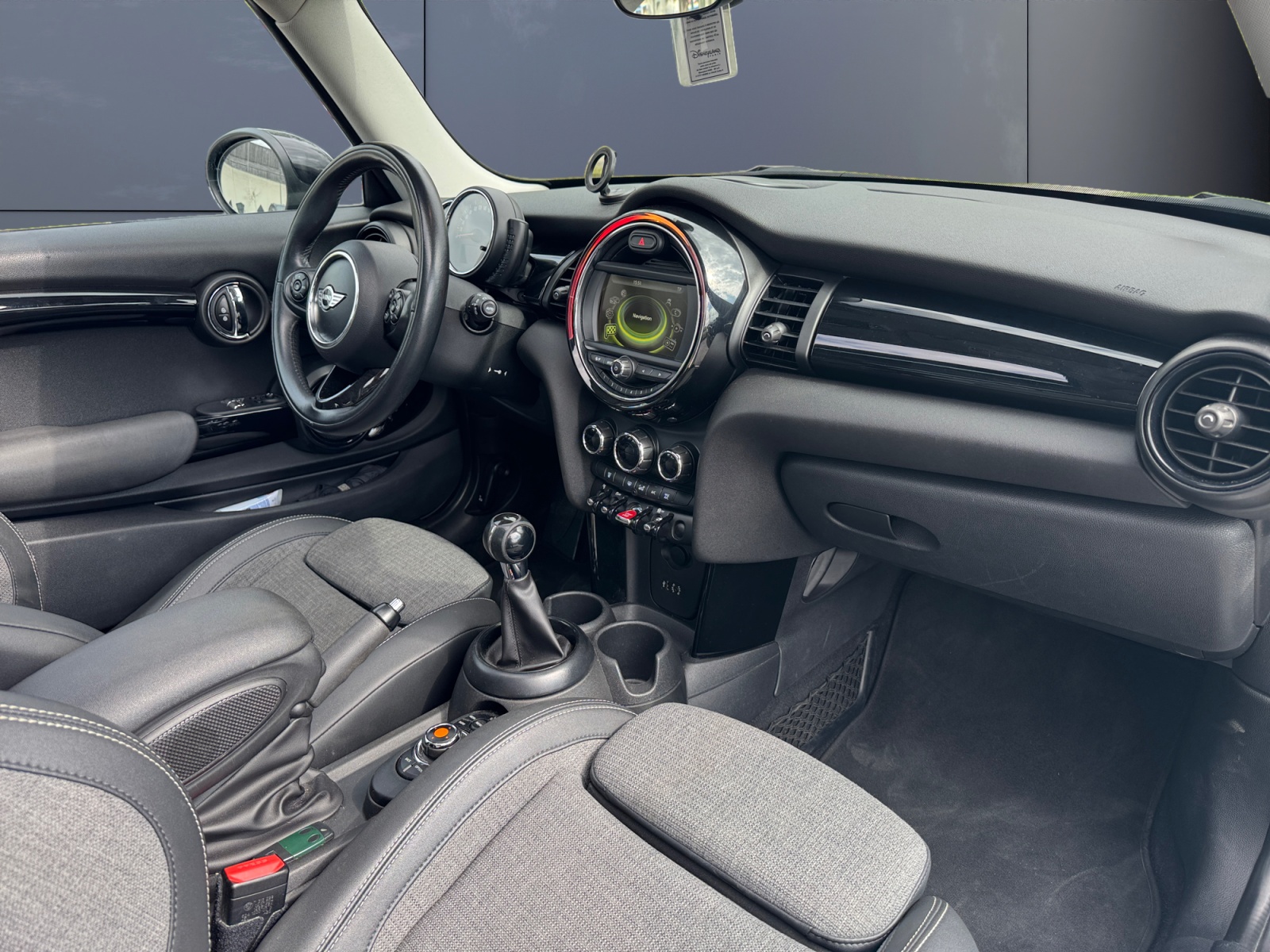 Mini Mini 12