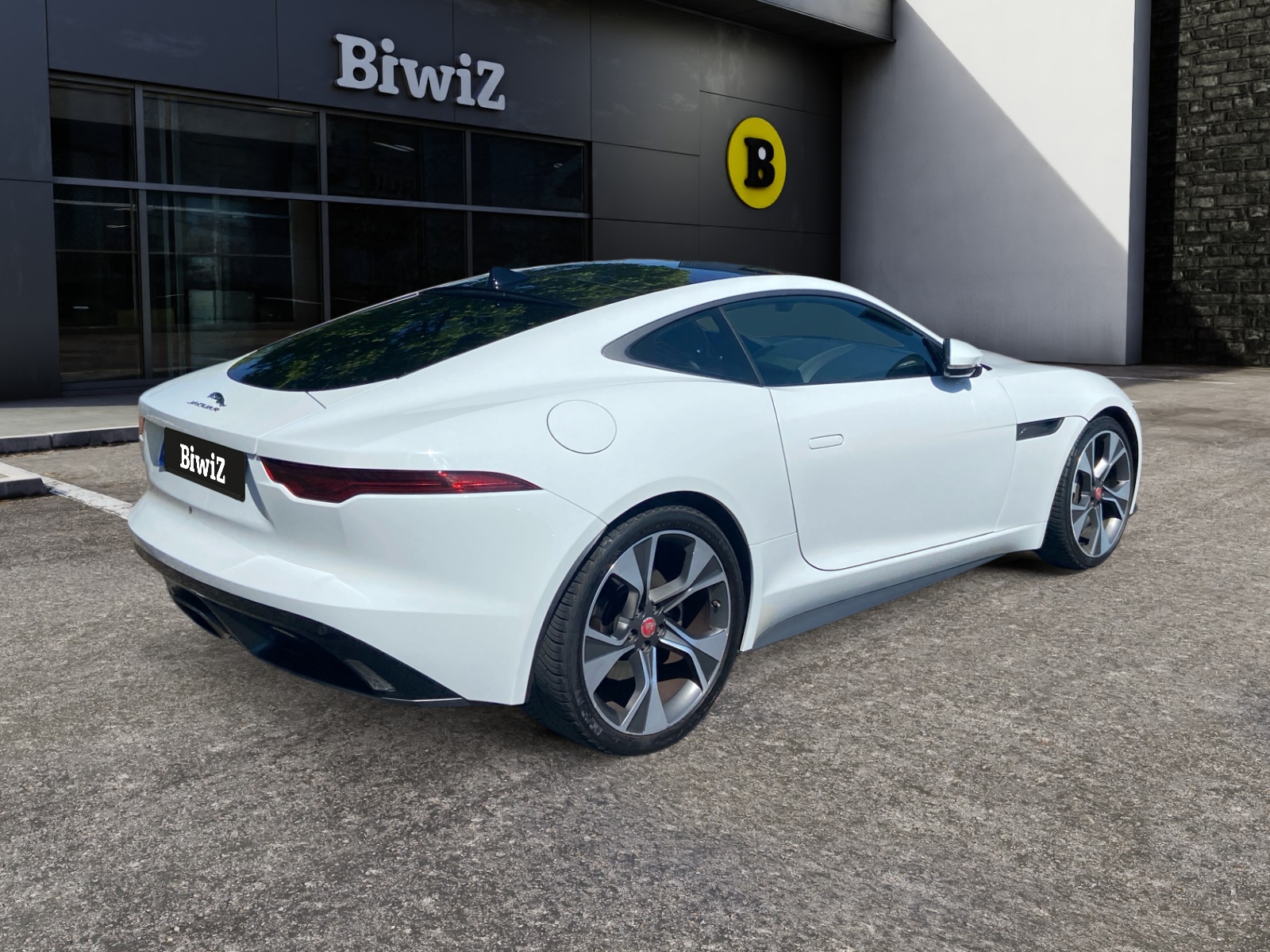 Jaguar F-Type 4