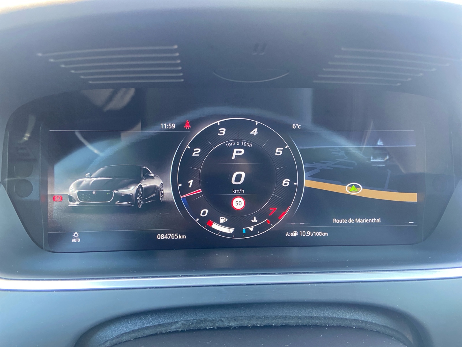 Jaguar F-Type 16