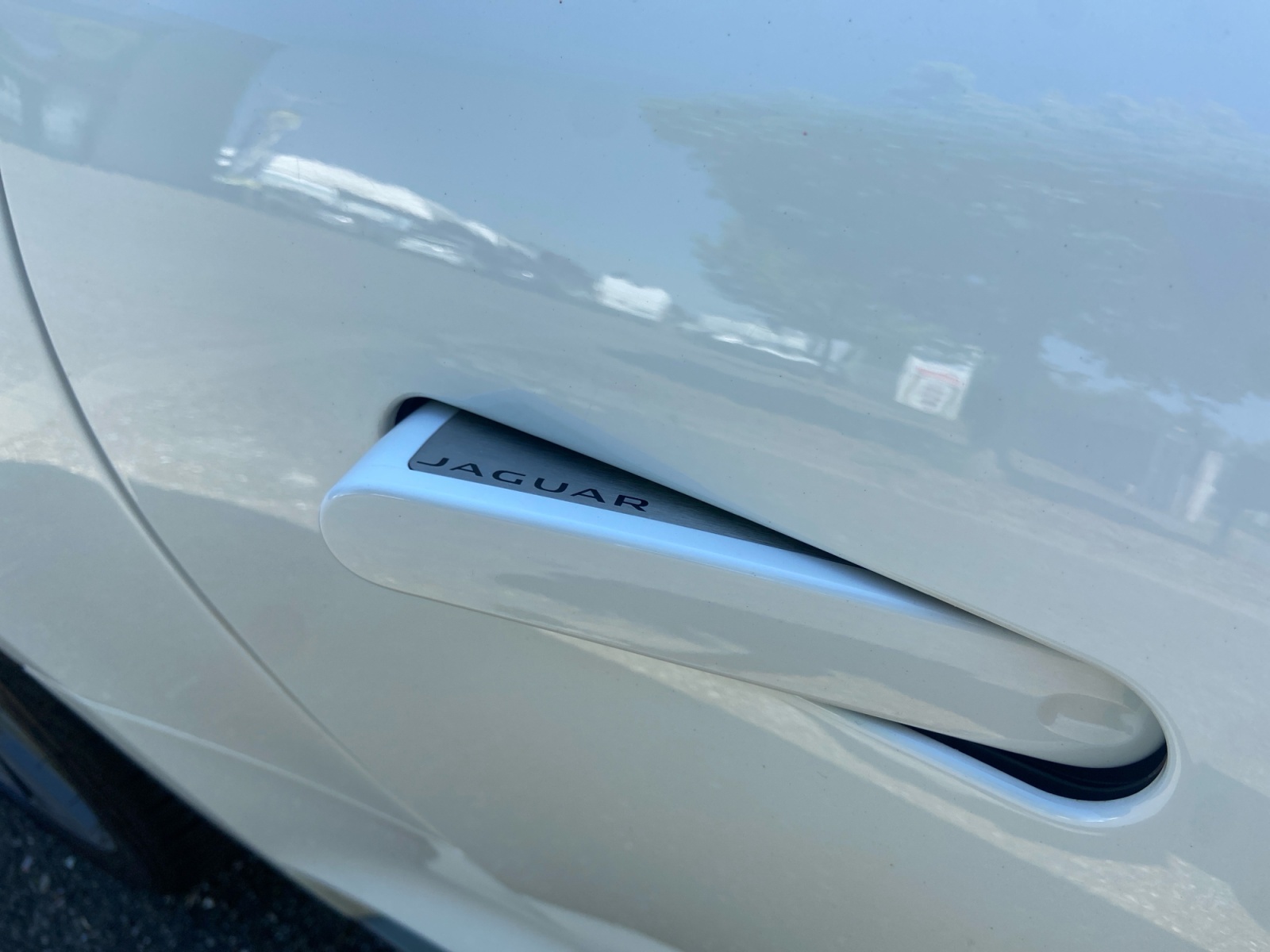 Jaguar F-Type 31