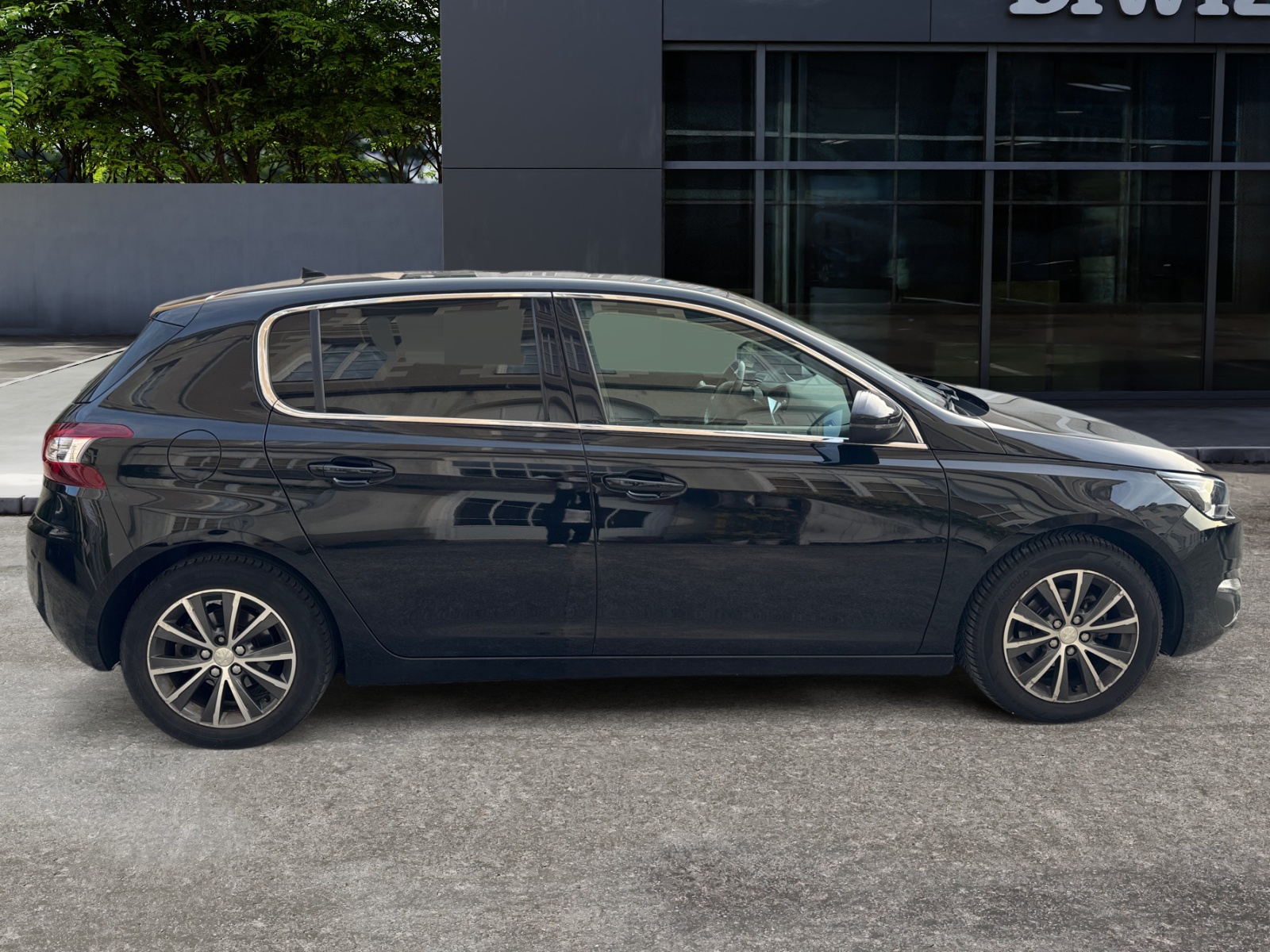 Peugeot 308 5