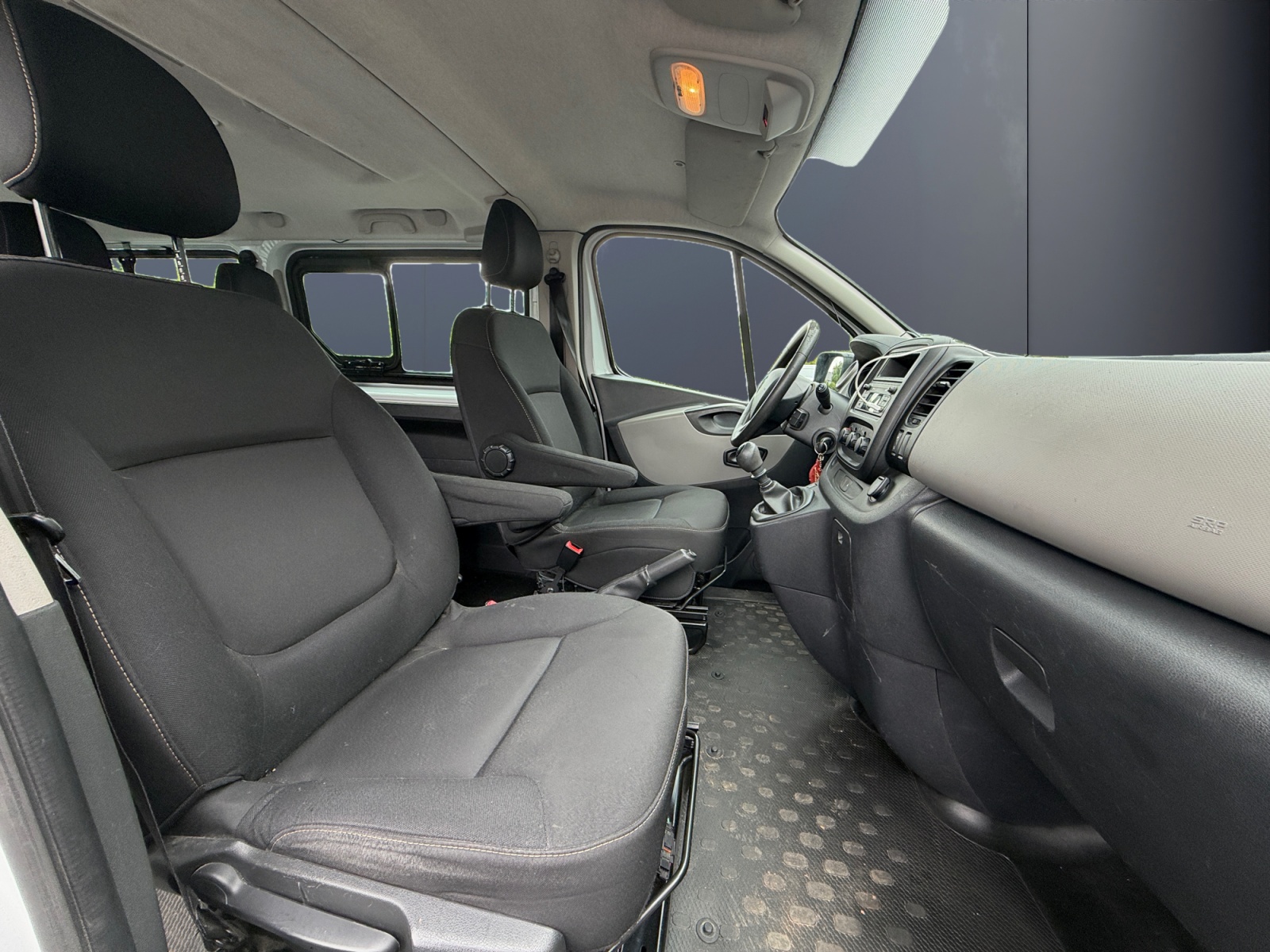 Renault Trafic 13