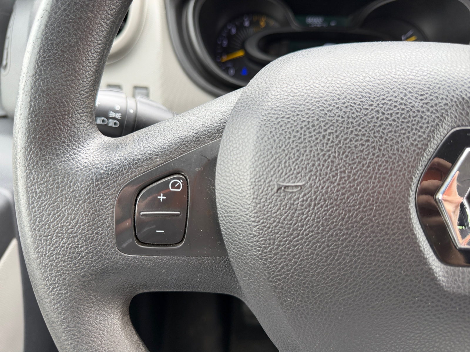 Renault Trafic 19