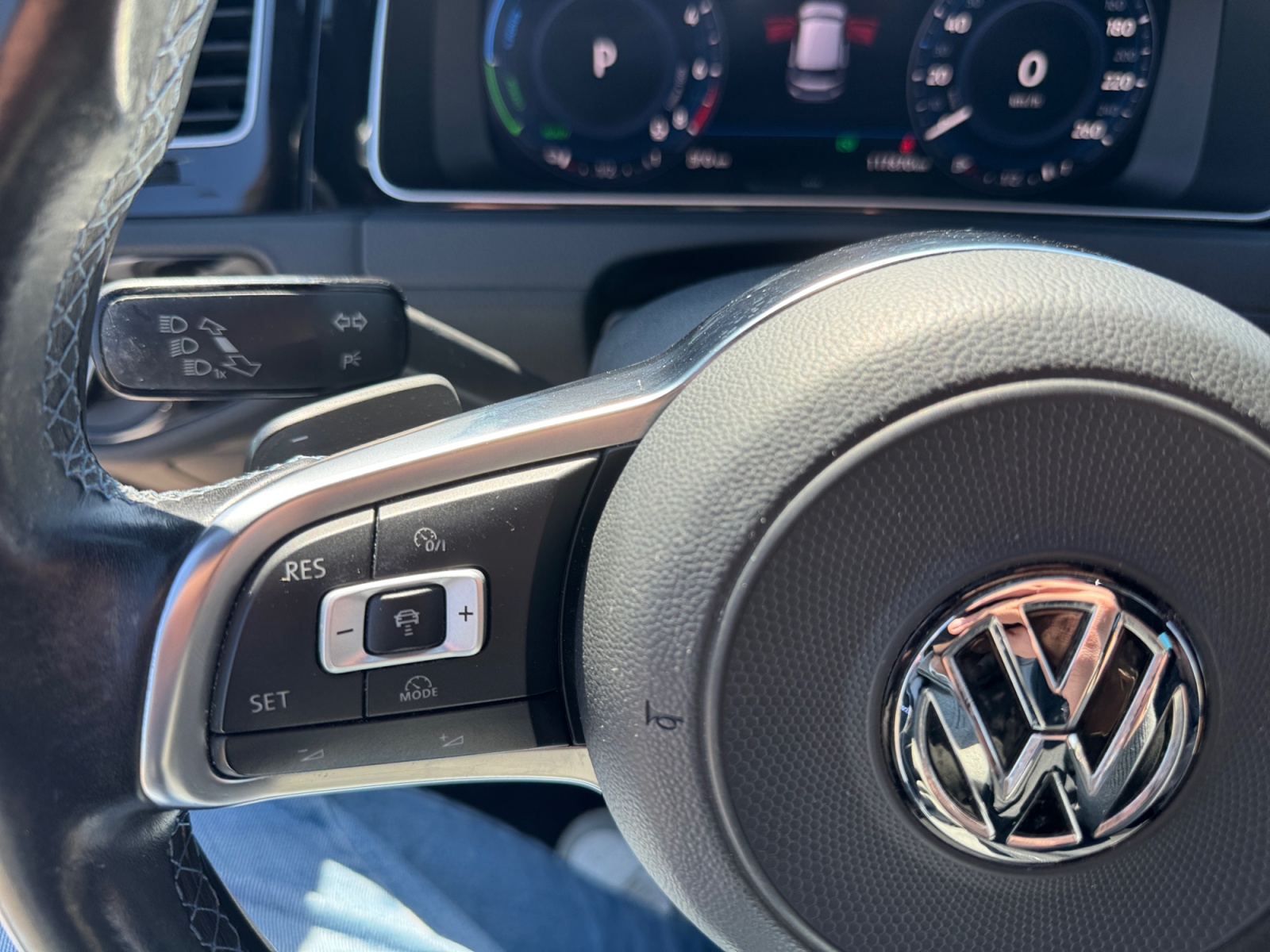 Volkswagen Golf 23