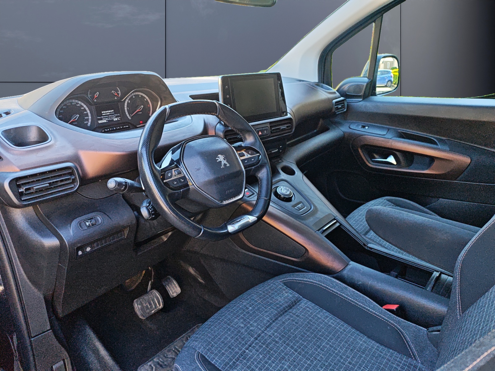Peugeot Rifter 8