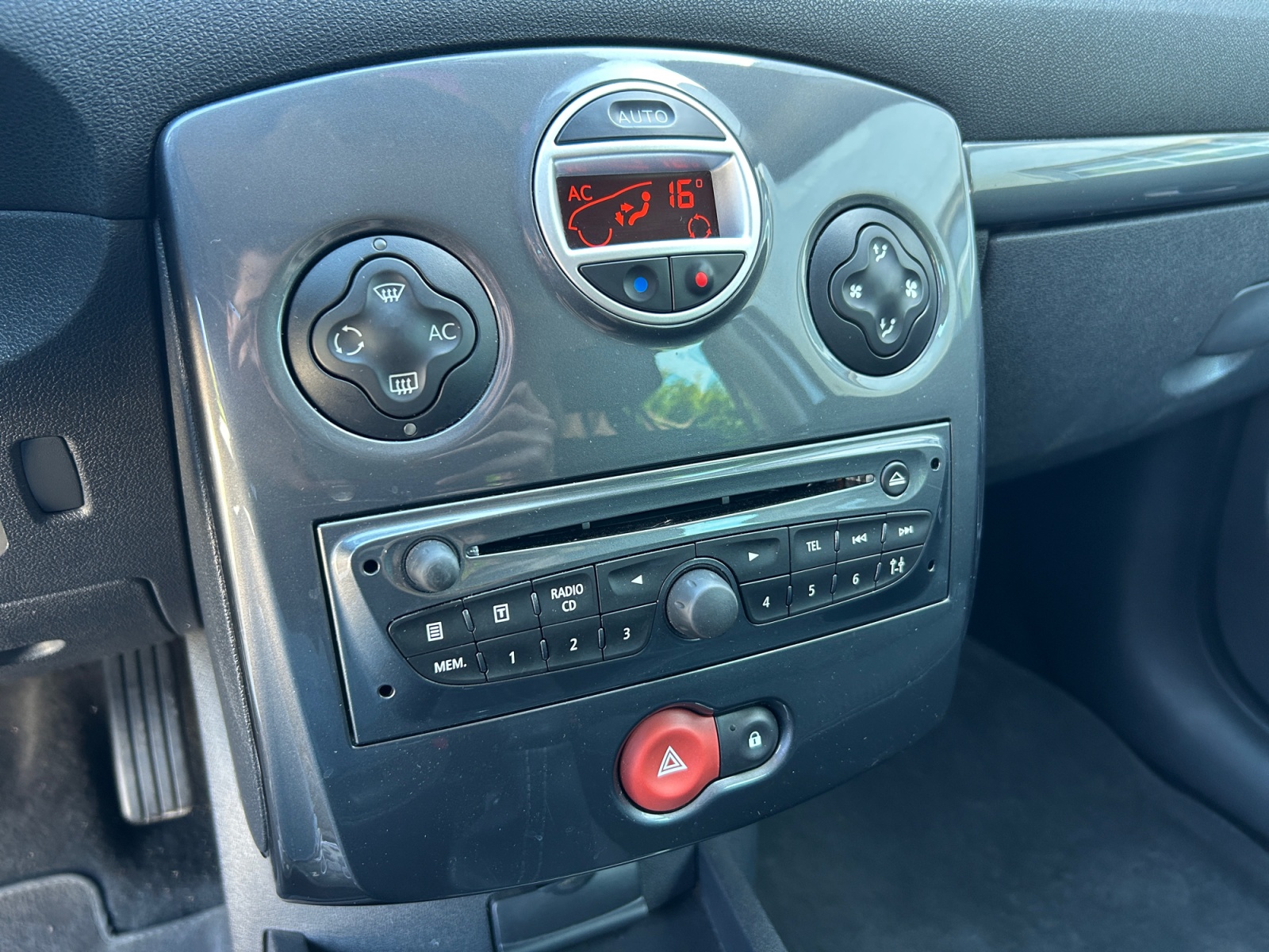 Renault Clio 25
