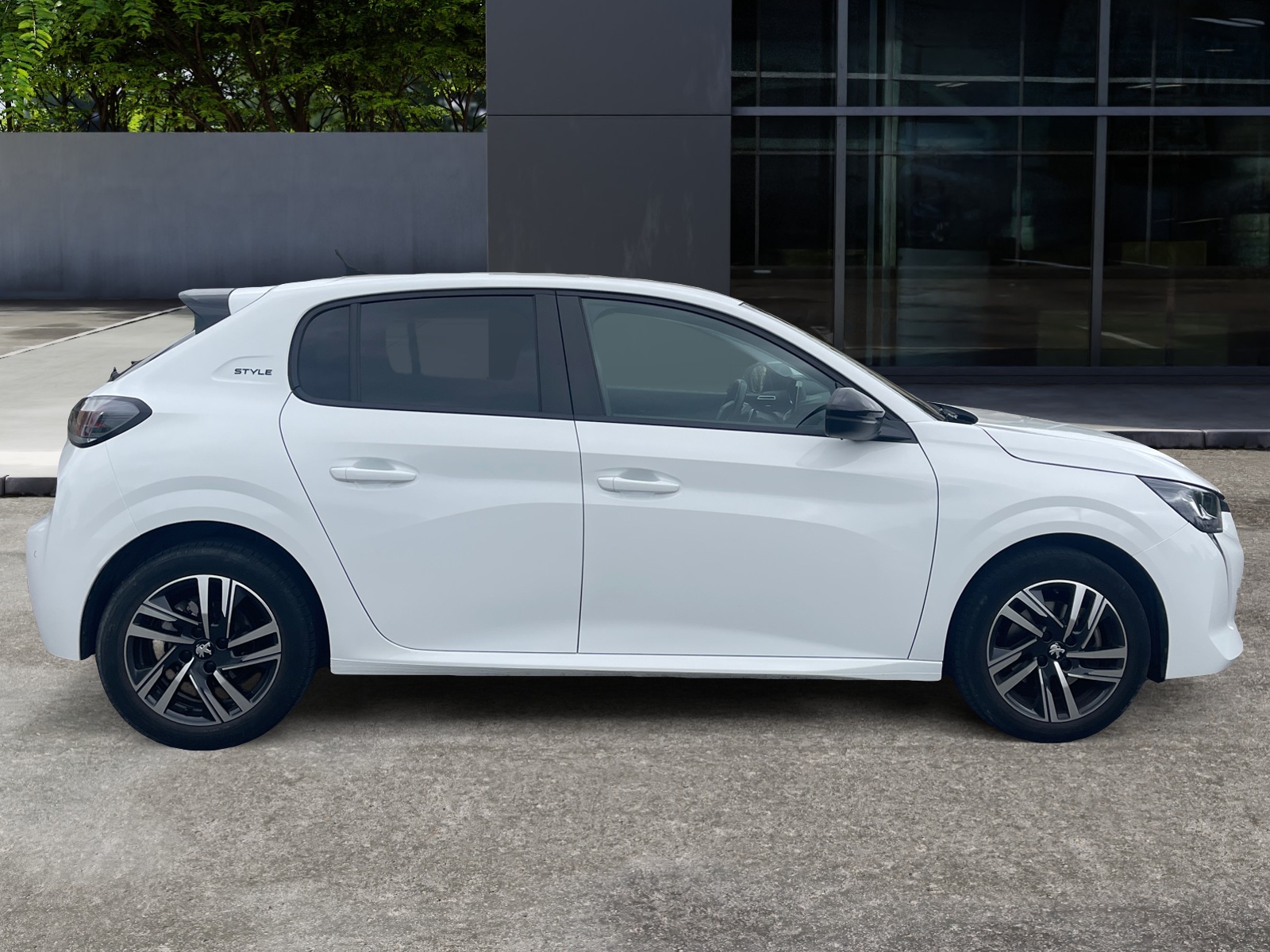 Peugeot 208 5