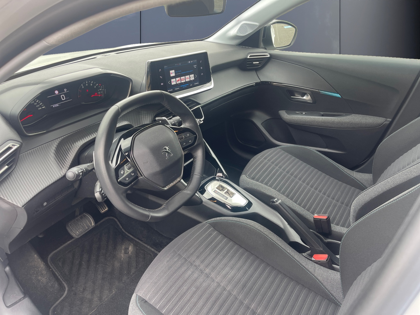 Peugeot 208 8