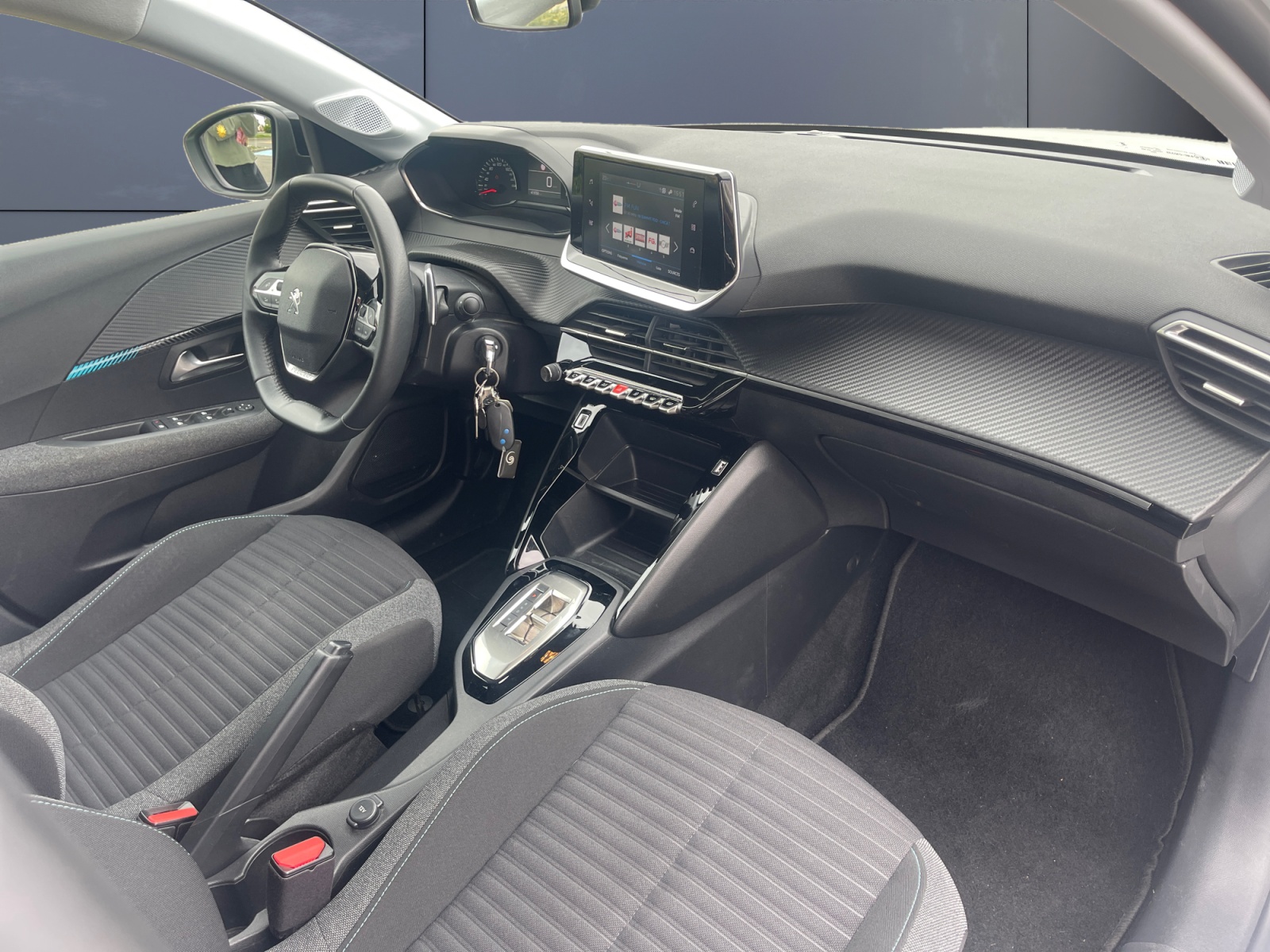 Peugeot 208 12