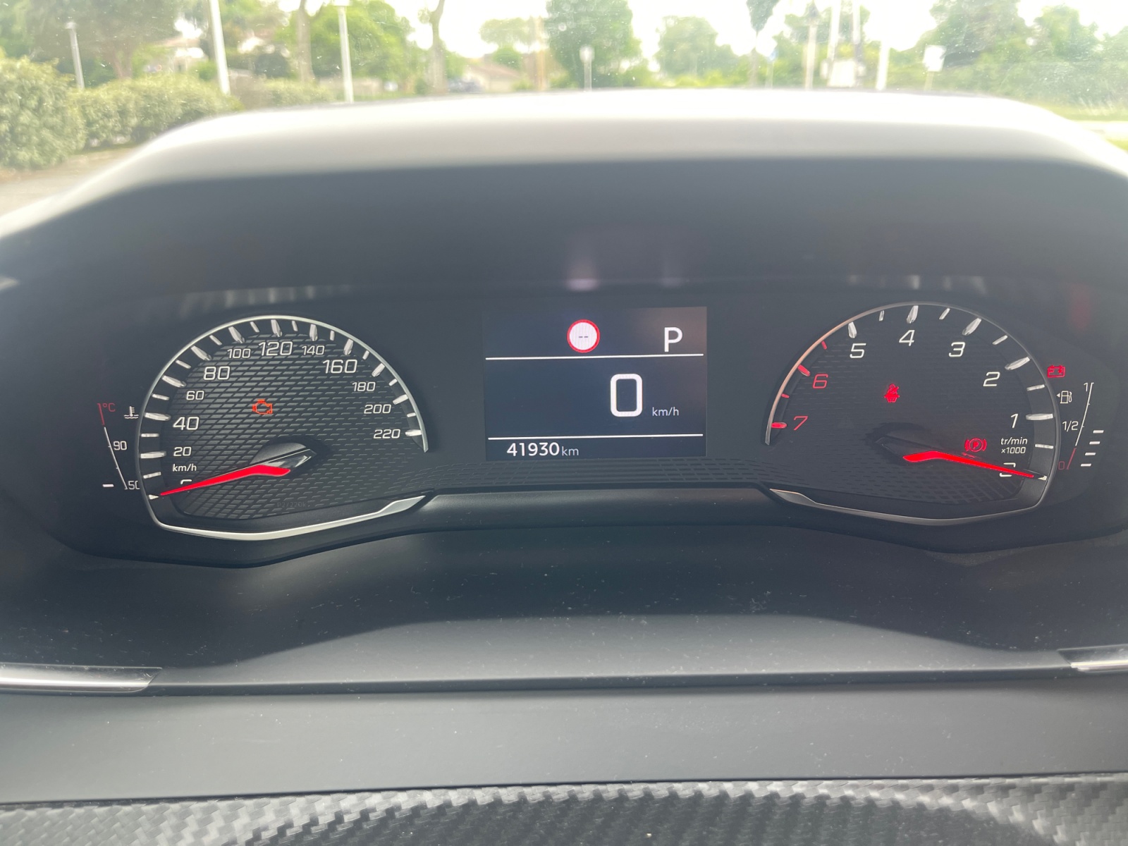Peugeot 208 16