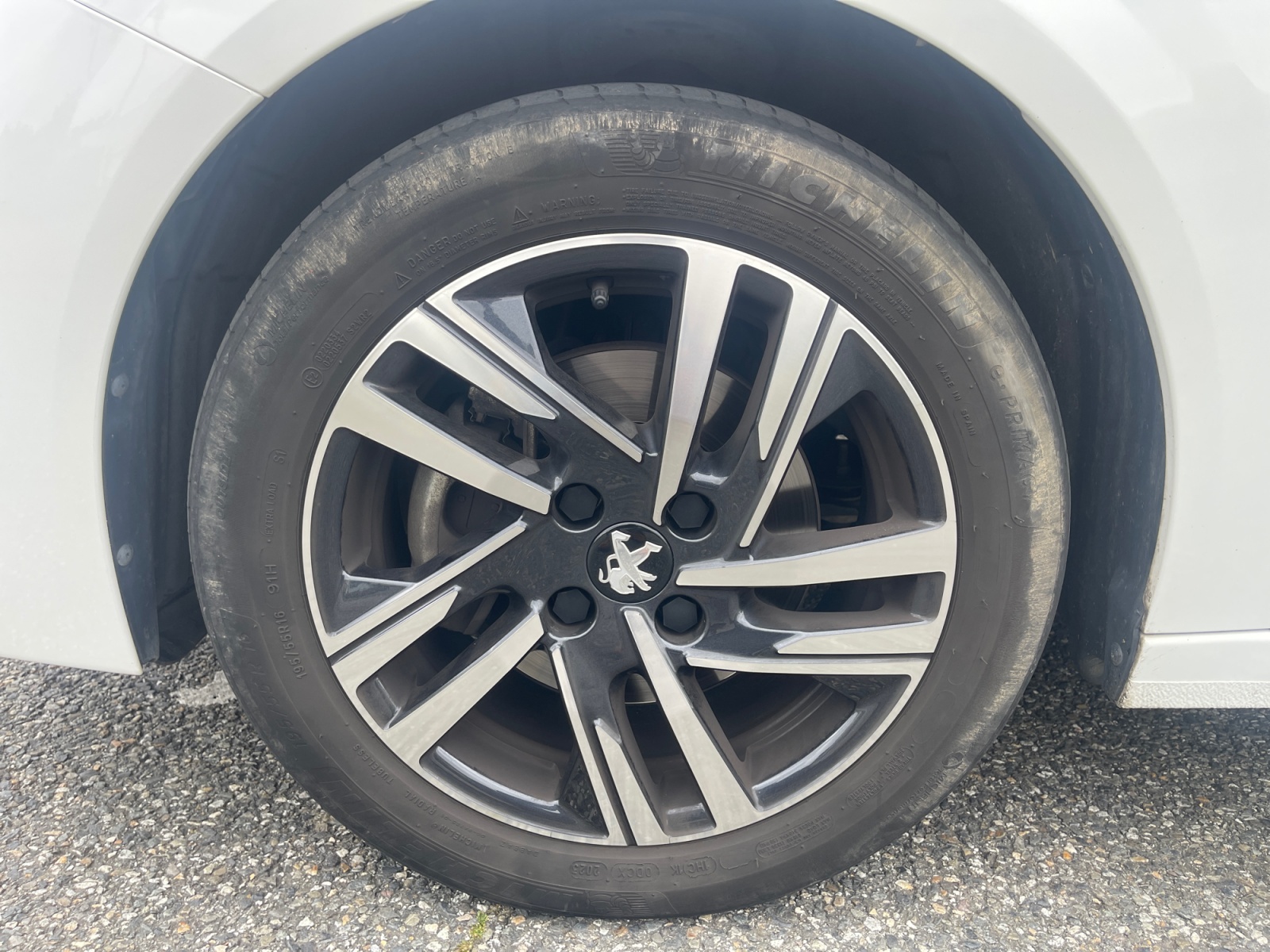 Peugeot 208 17