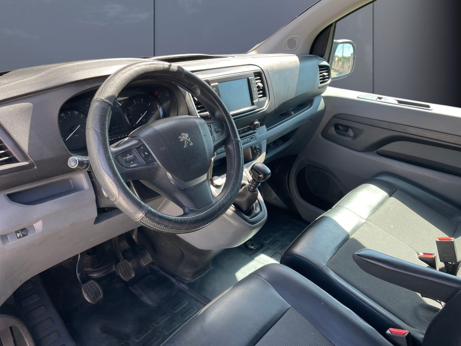 Peugeot Expert Vu 8