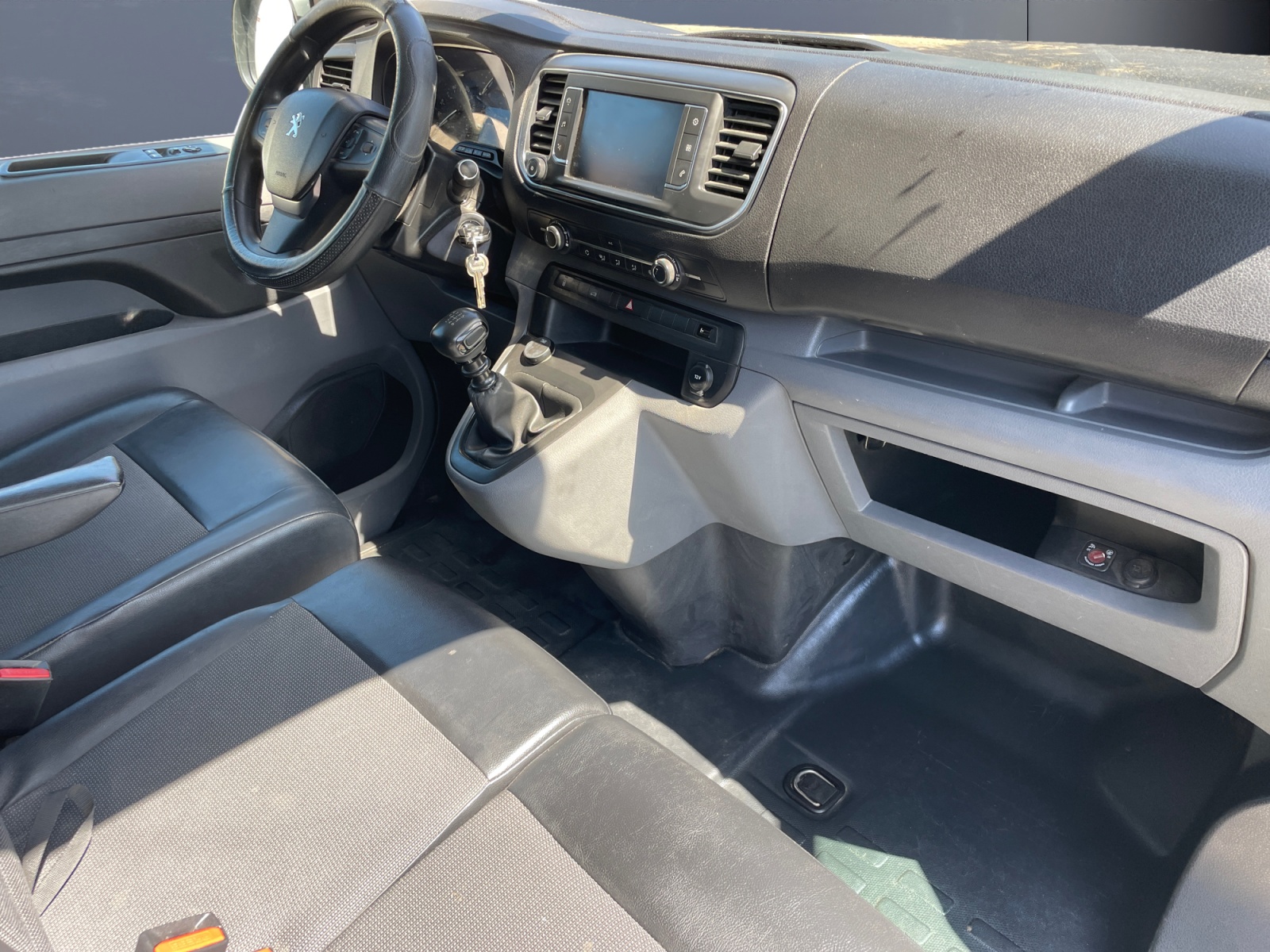 Peugeot Expert Vu 12
